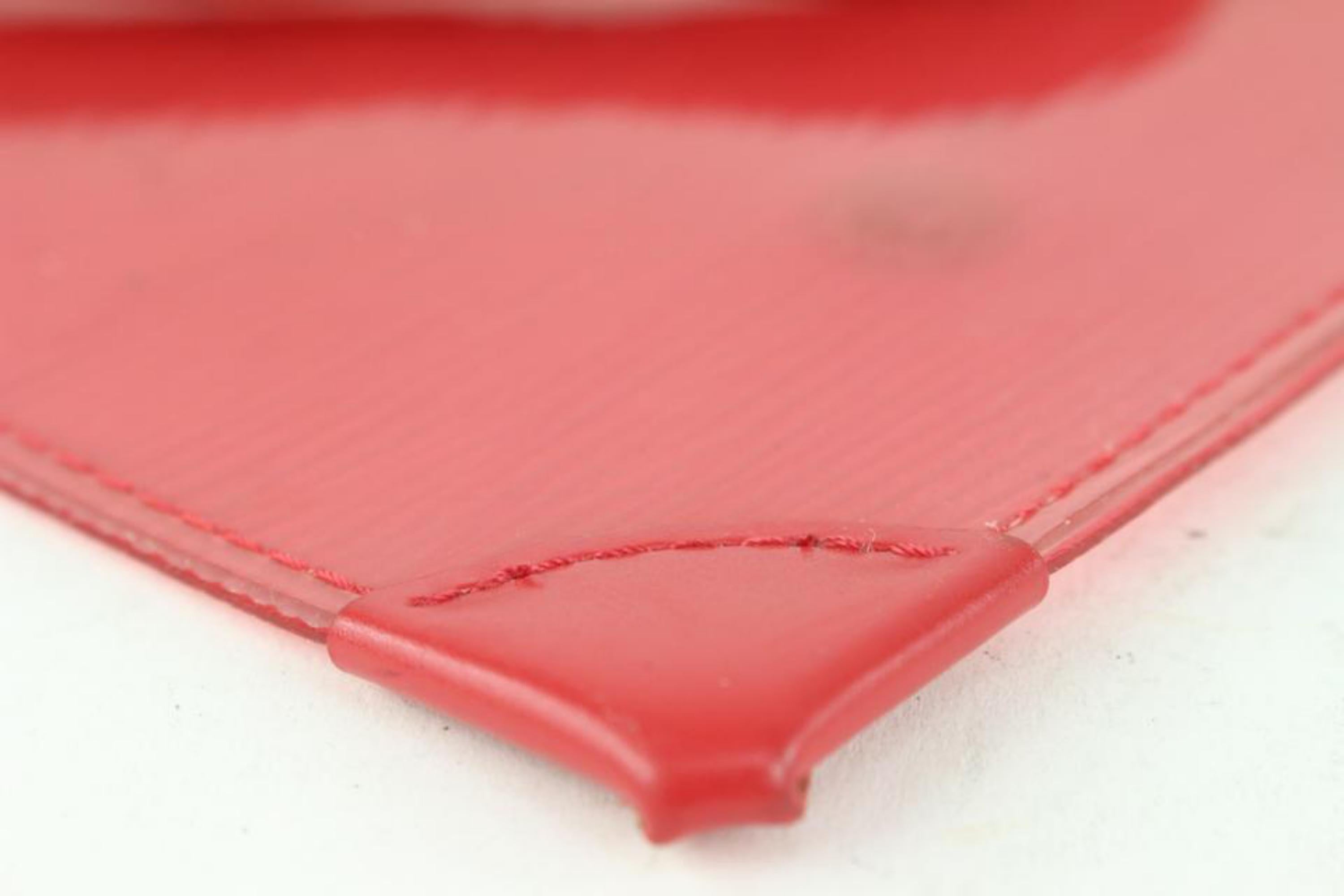 Louis Vuitton Clear Red Epi Leder Plage Clear Pochette-Accessoires 1015lv31 im Zustand „Gut“ im Angebot in Dix hills, NY