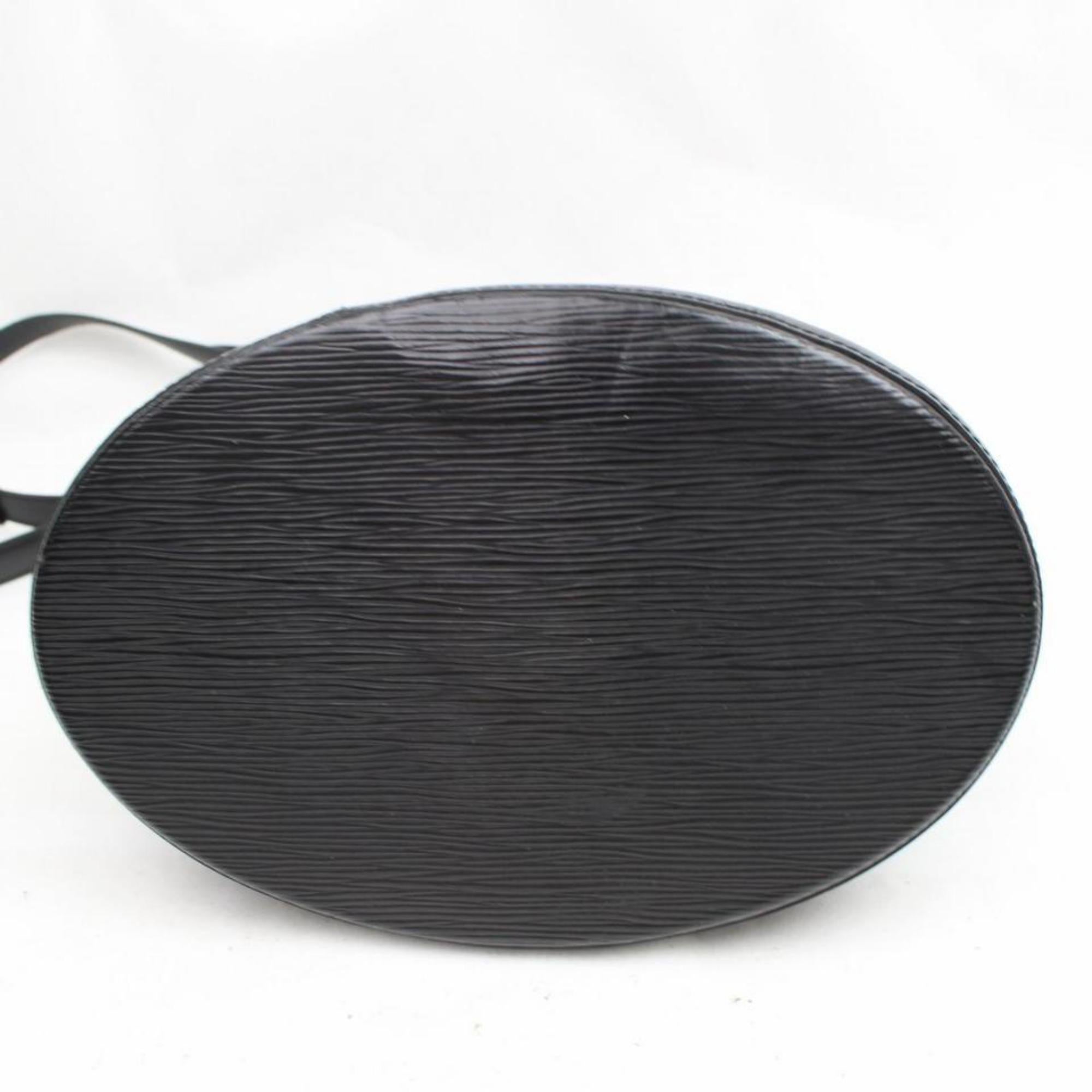 Louis Vuitton Cluny 867145 Black Leather Shoulder Bag For Sale 4