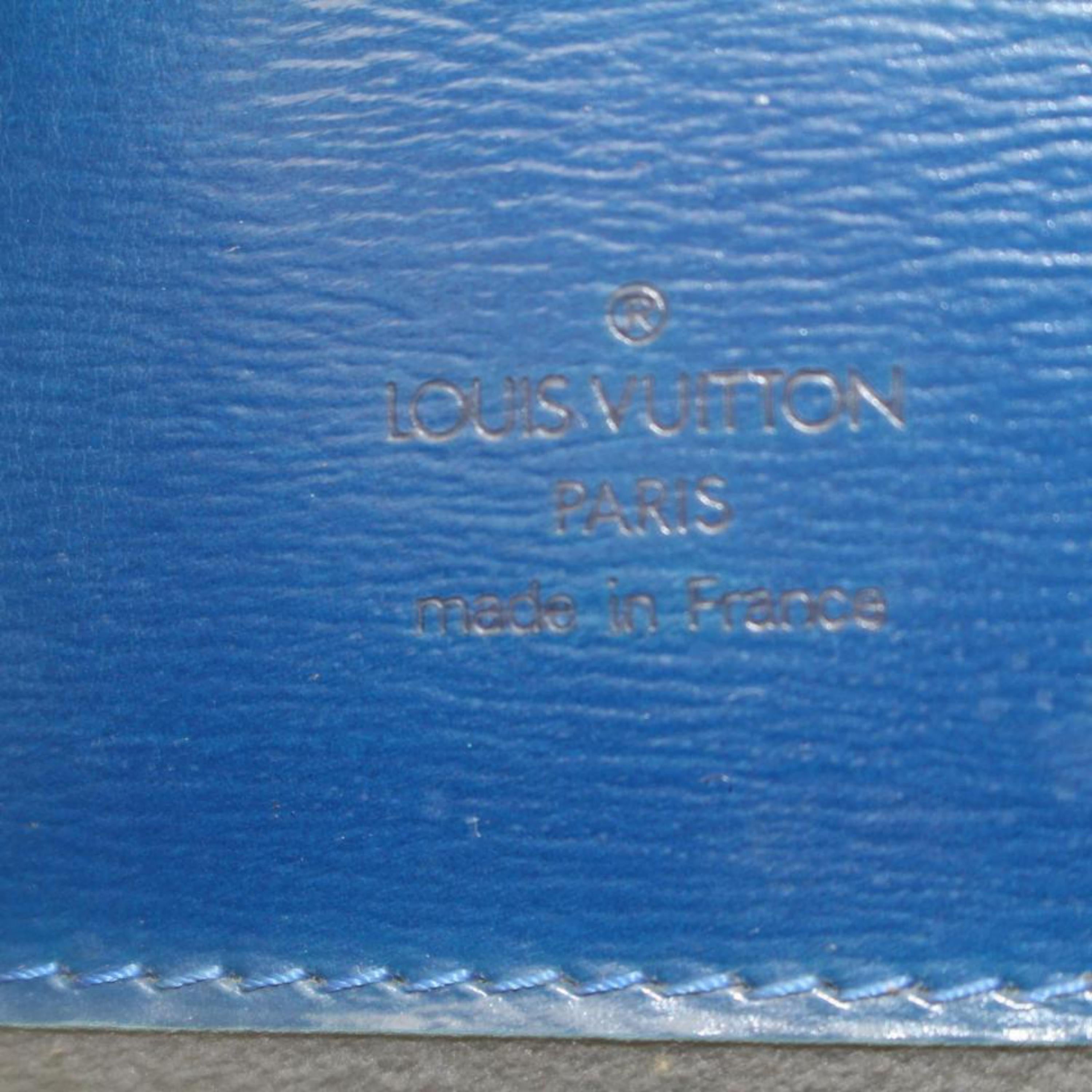Louis Vuitton Cluny Epi 865824 Blue Leather Shoulder Bag For Sale 2