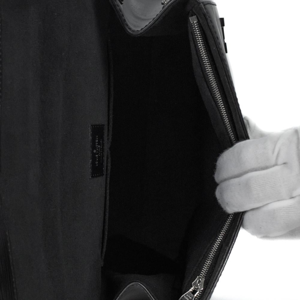 LOUIS VUITTON, Cluny in black épi leather For Sale 1