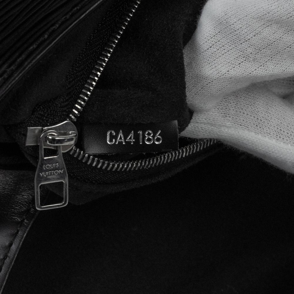 LOUIS VUITTON, Cluny in black épi leather For Sale 3