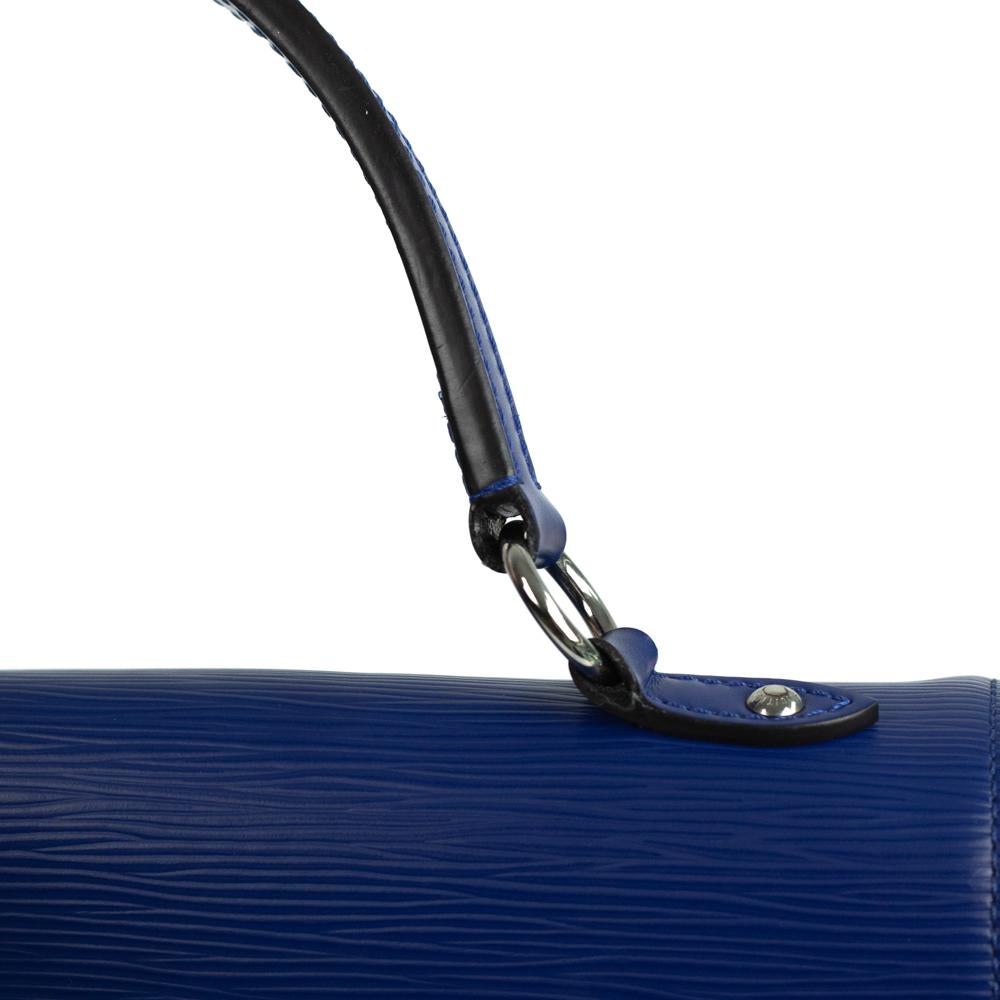 LOUIS VUITTON, Cluny in blue épi leather For Sale 6