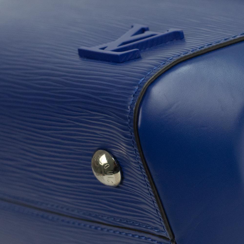 LOUIS VUITTON, Cluny in blue épi leather For Sale 11
