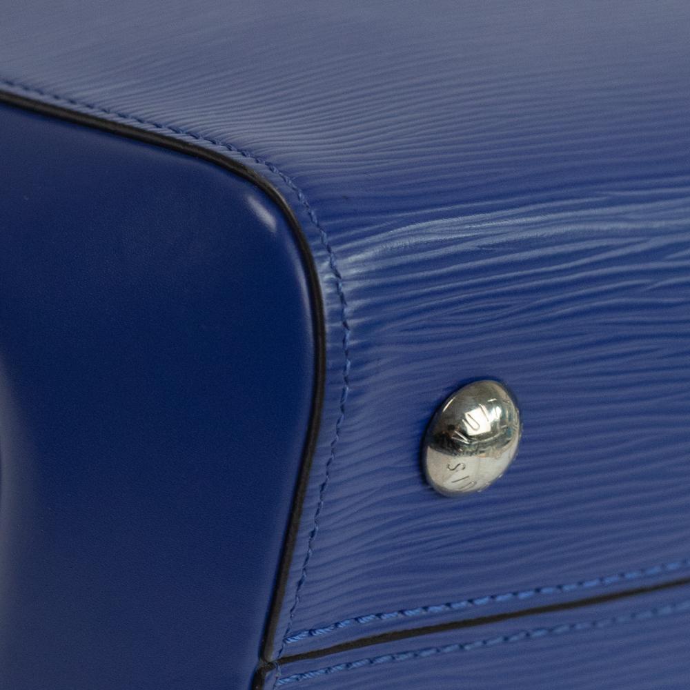 LOUIS VUITTON, Cluny in blue épi leather For Sale 12