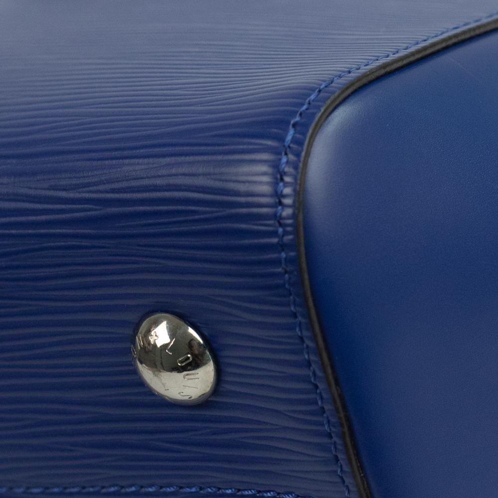 LOUIS VUITTON, Cluny in blue épi leather For Sale 13