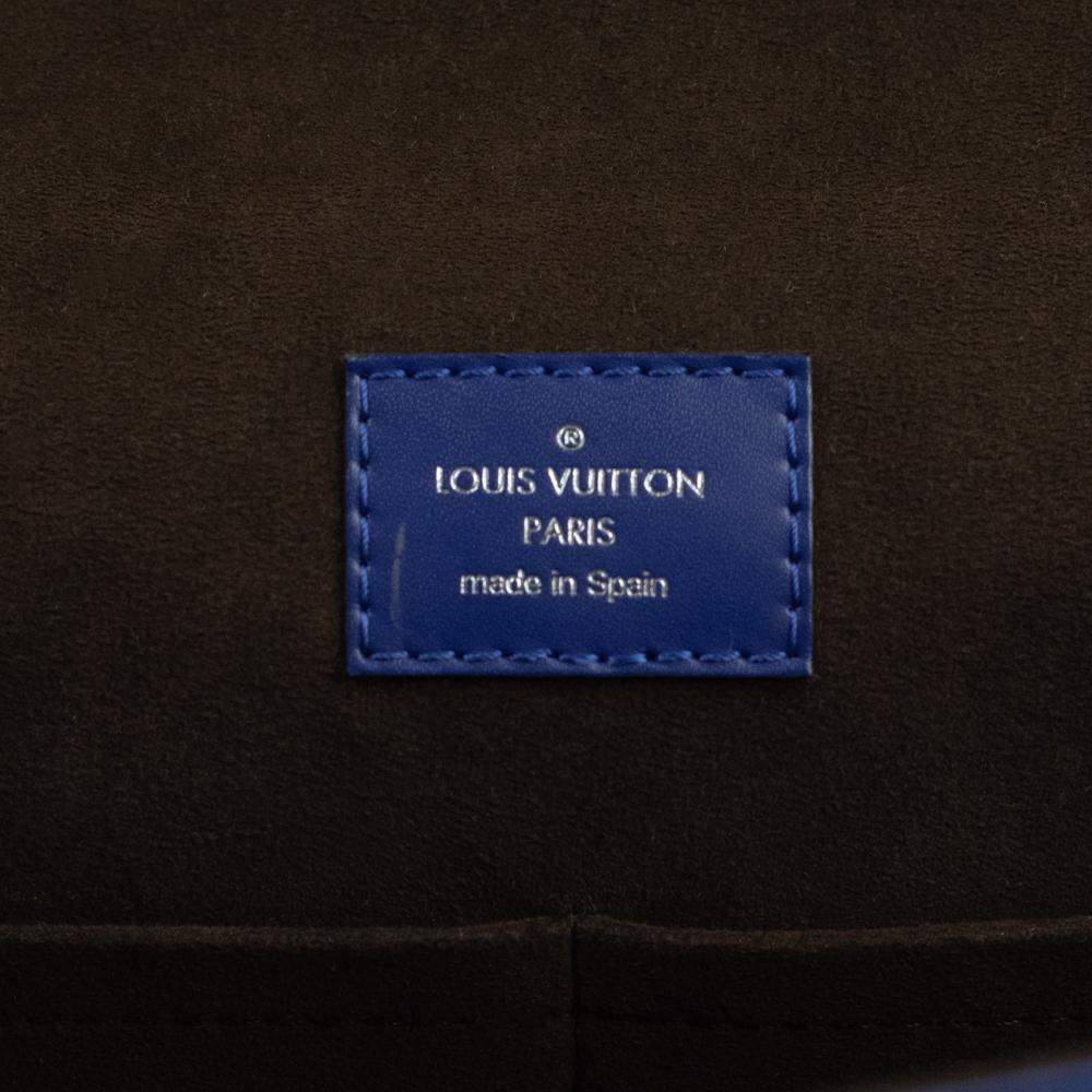 LOUIS VUITTON, Cluny in blue épi leather For Sale 1