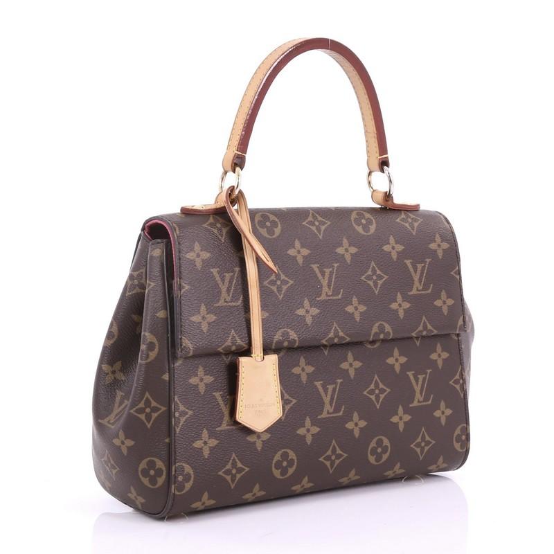 louis vuitton bag magnetic closure