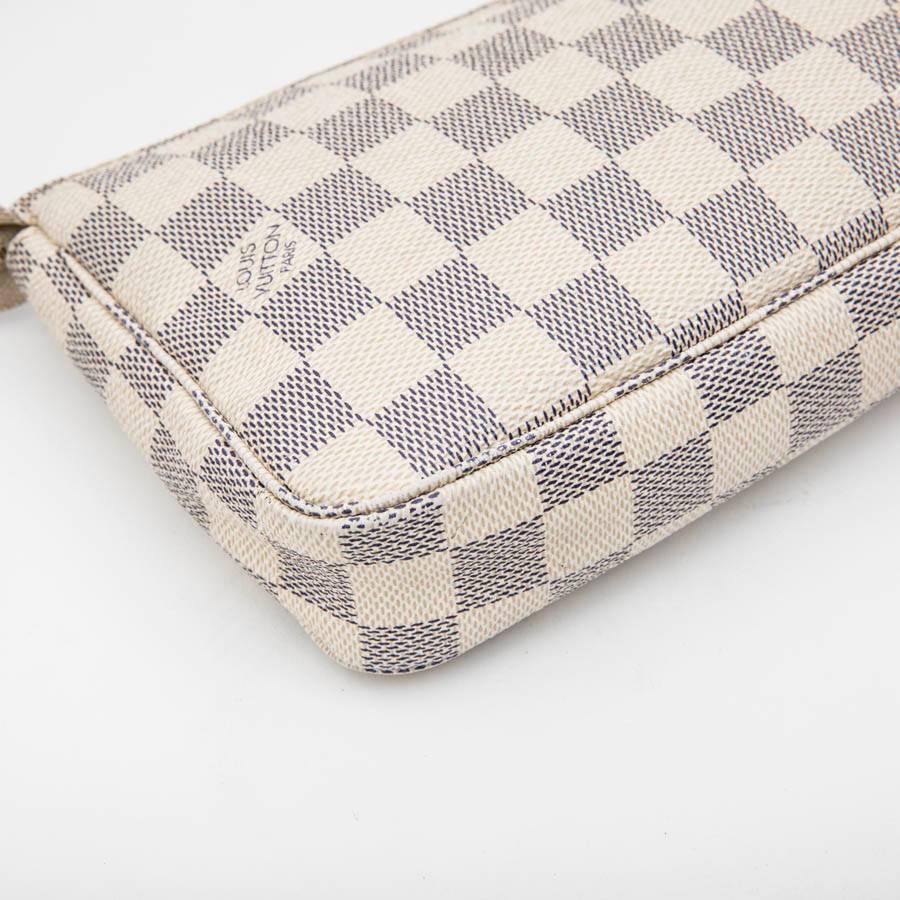 Women's LOUIS VUITTON Clutch in Azur Checkered Canvas and Natural Cow Leather 