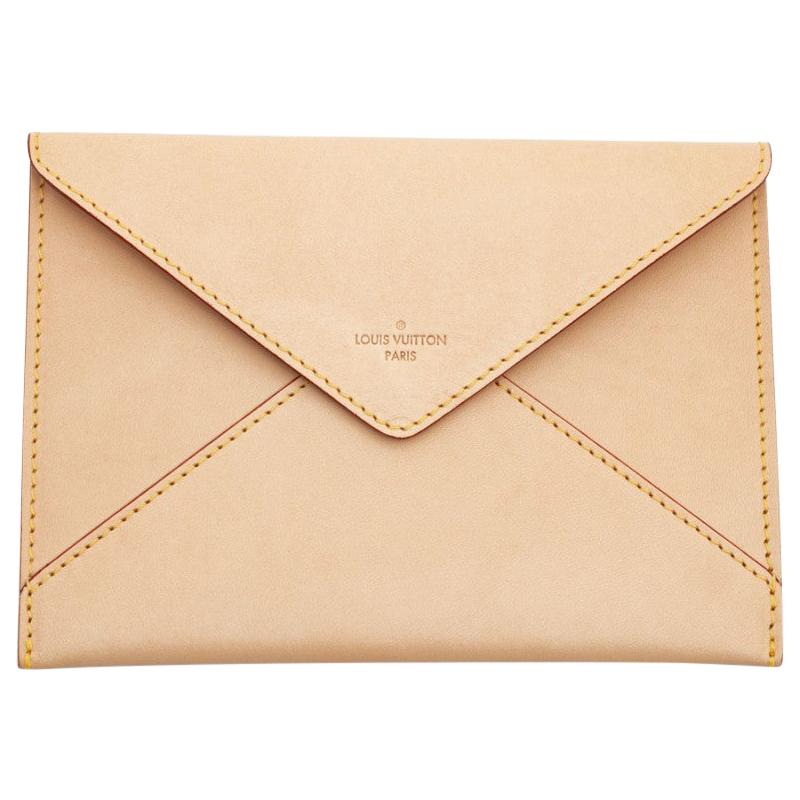 LOUIS VUITTON Clutch In Smooth Beige Leather