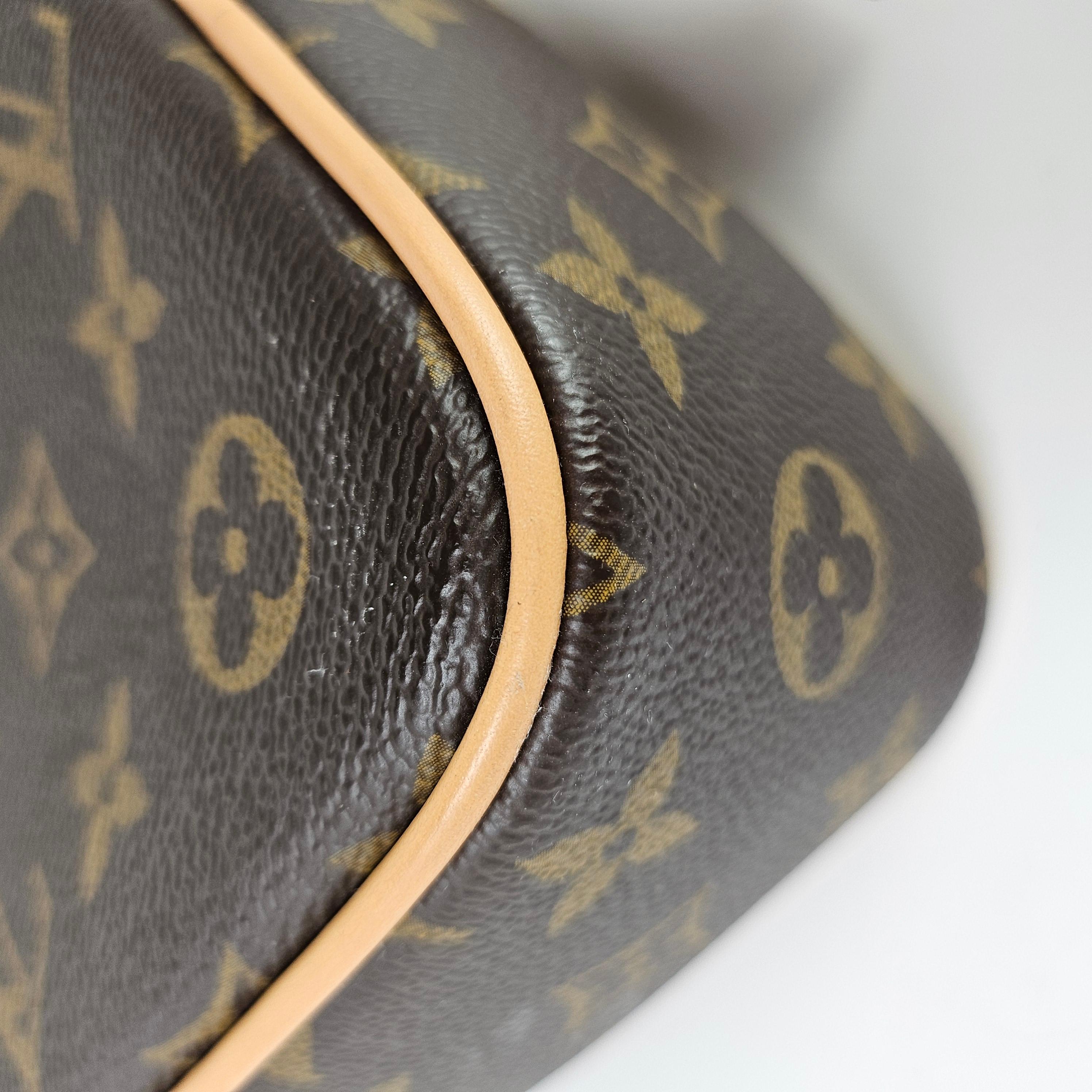 Louis Vuitton Coeur Heart Limited Edition Game On Monogram Canvas Crossbody Bag 2