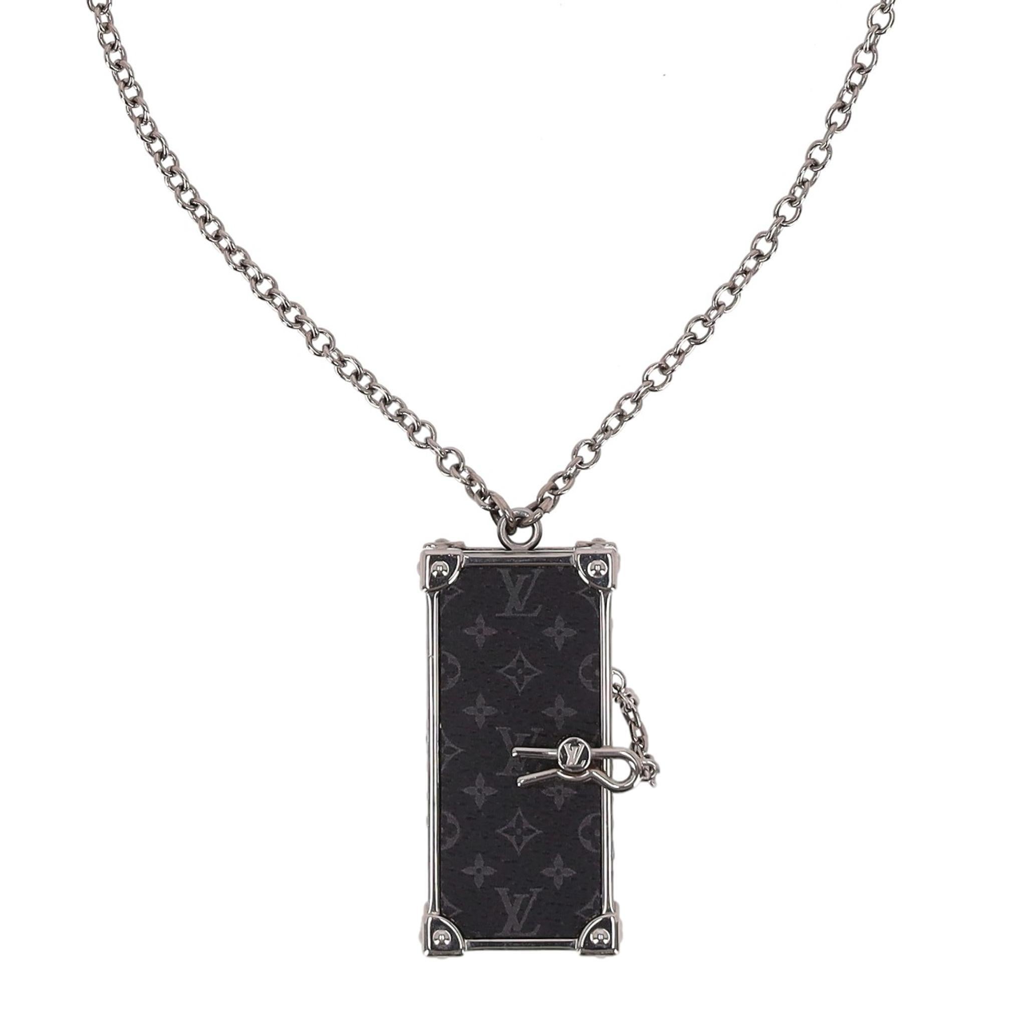 Collana The Eclipse Louis Vuitton Collier DJ Trunk Monogram In condizioni ottime in vendita a London, GB