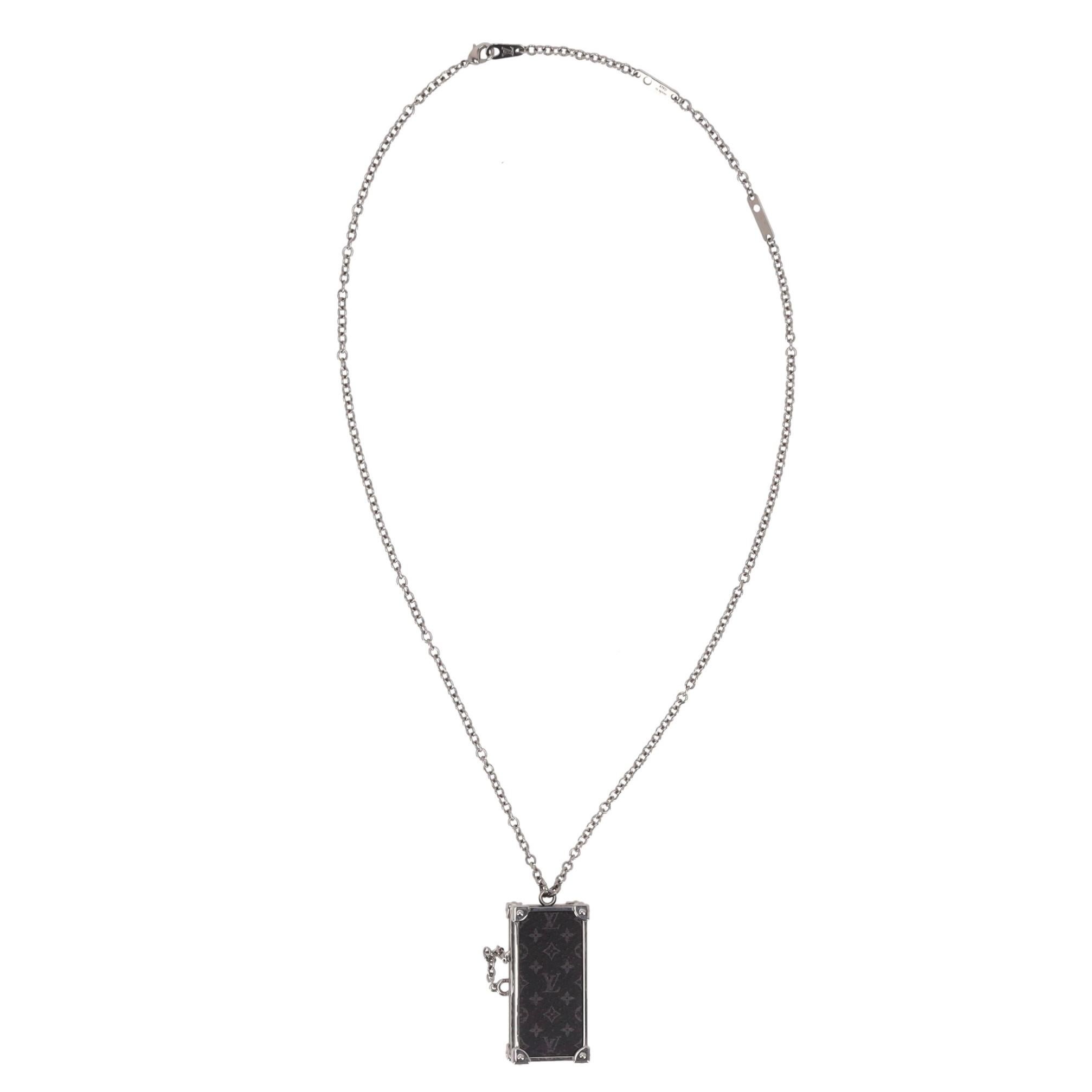 Collana The Eclipse Louis Vuitton Collier DJ Trunk Monogram in vendita 2