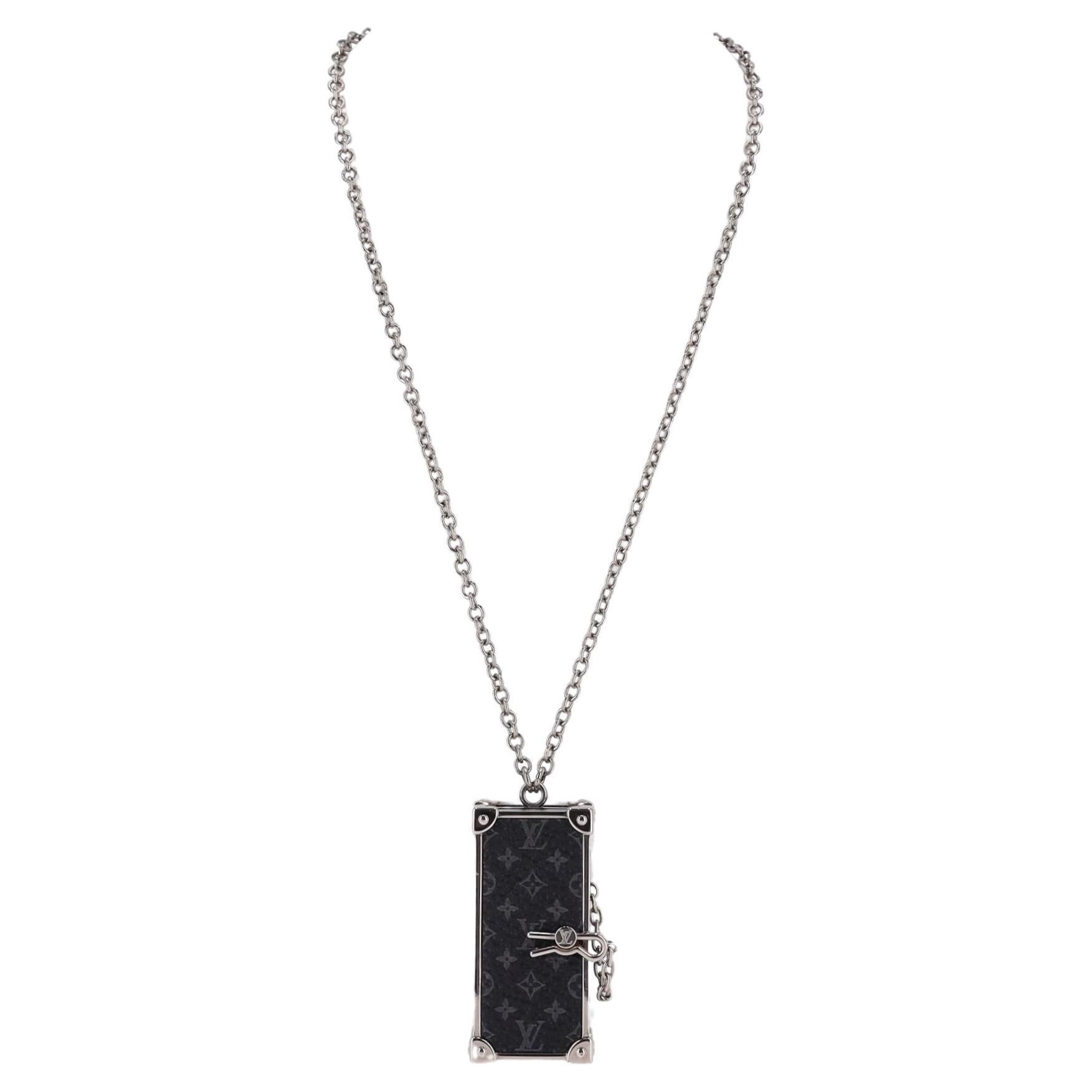Collana The Eclipse Louis Vuitton Collier DJ Trunk Monogram in vendita