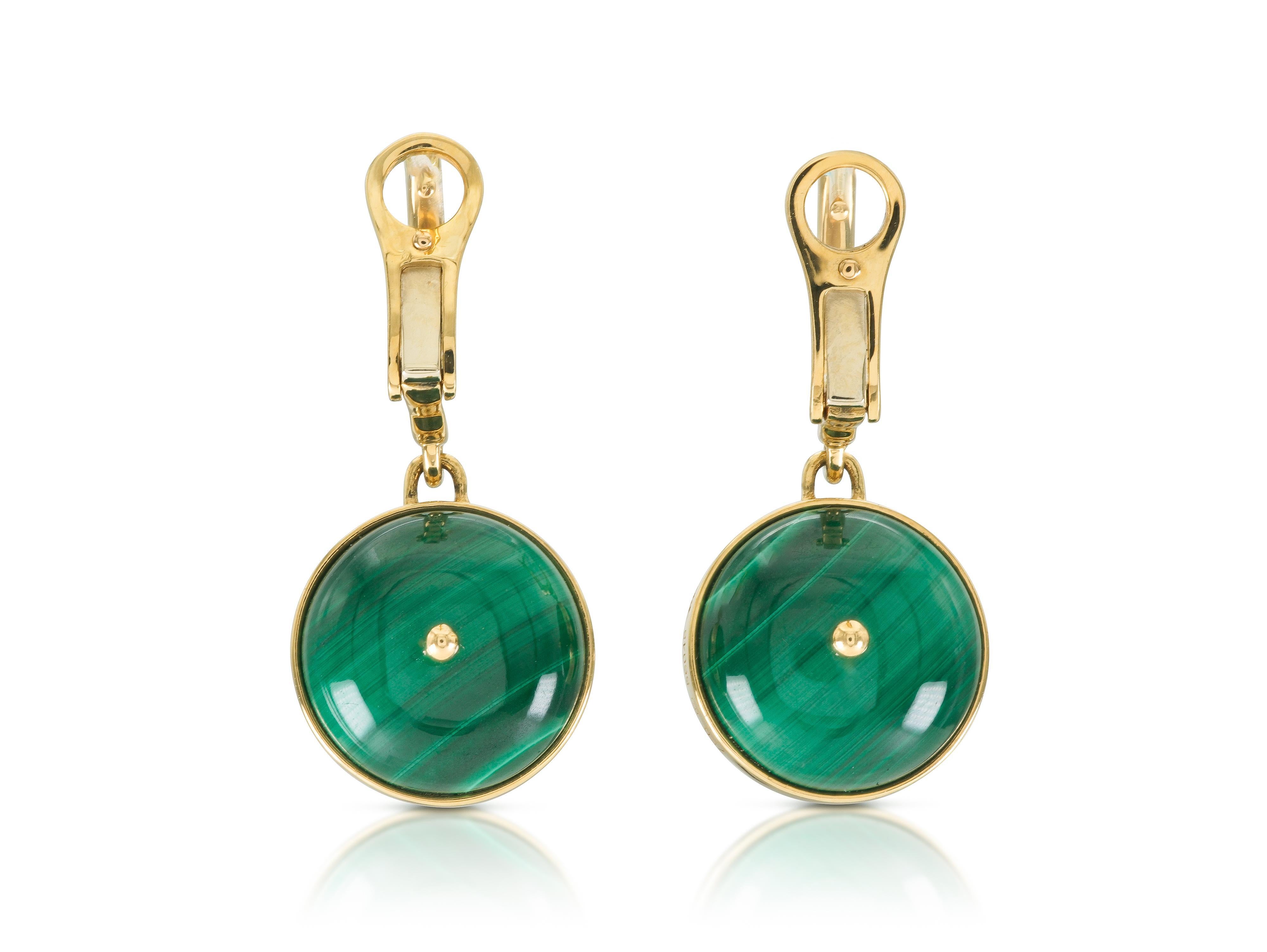 Pendientes colgantes de malaquita Louis Vuitton Color Blossom en Bueno estado para la venta en New York, NY
