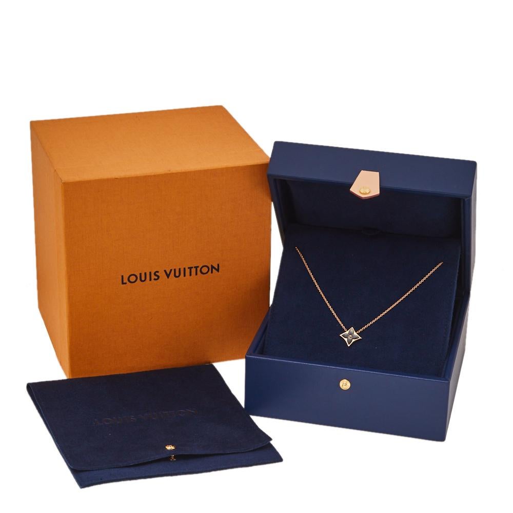 Contemporary Louis Vuitton Color Blossom Star Mother of Pearl 18K Rose Gold Pendant Necklace