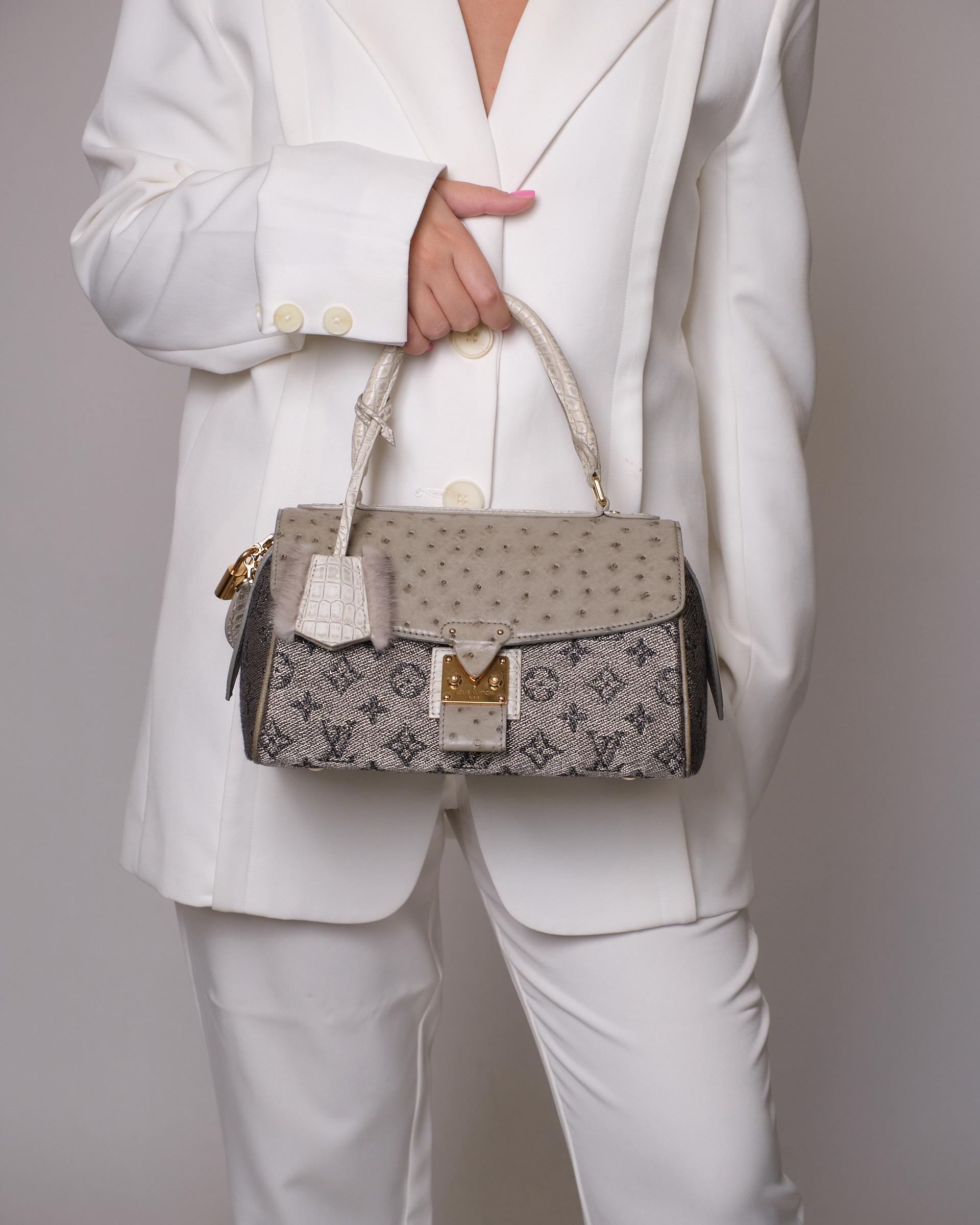 Louis Vuitton Comédie Carousel L.E. Top Handle Bag For Sale 10