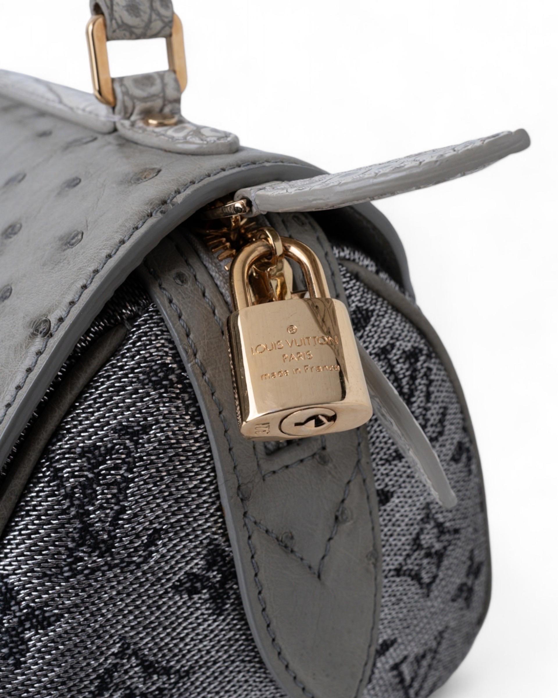 Louis Vuitton Comédie Carousel L.E. Top Handle Bag For Sale 3