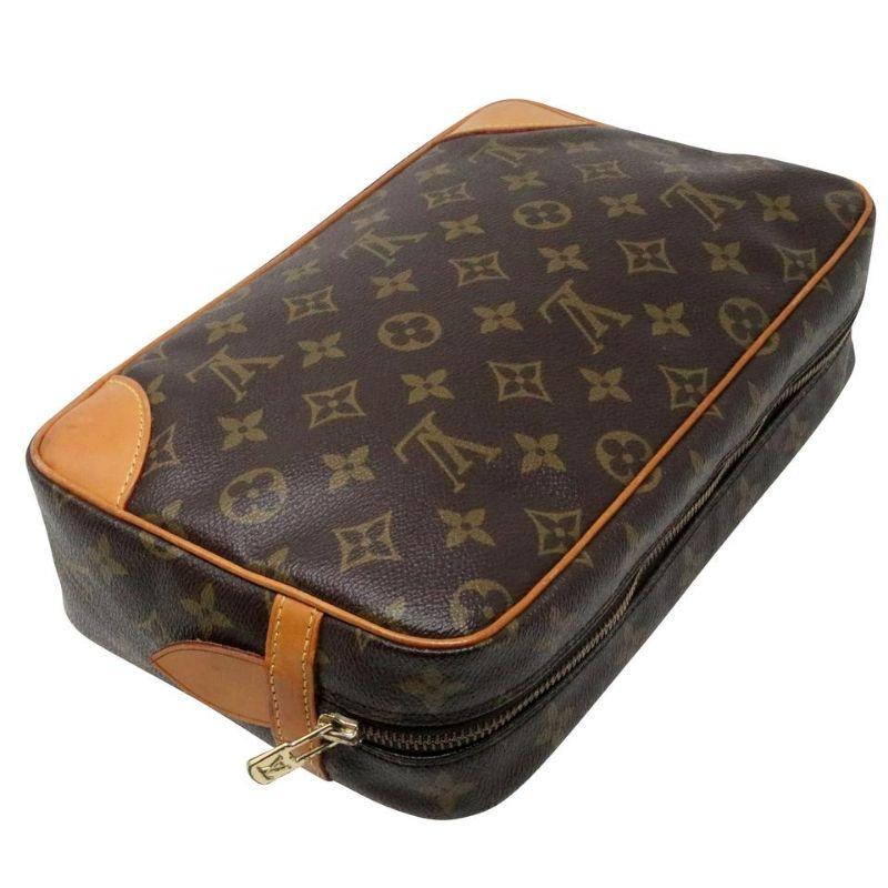 Louis Vuitton Compiegne 28 Canvas Monogram Travel LV-0928P-0009

Here is a beautiful Louis Vuitton monogram travel bag perfect for any trip or simply an over night stay very roomy compact and elegant. The bag includes signature LV monogram with gold