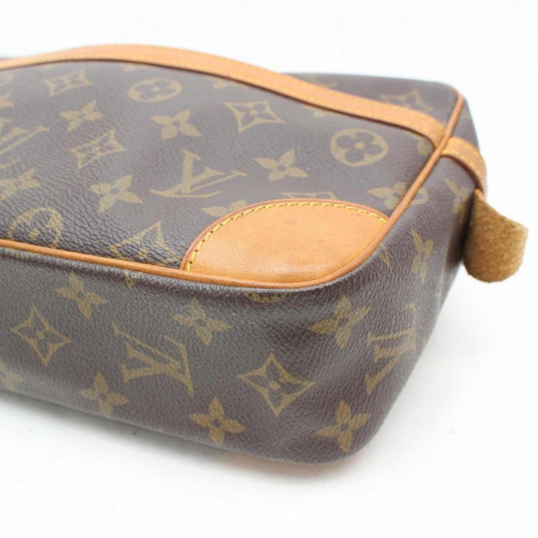 Louis Vuitton Compiegne Cosmetic Zip Pouch 869591 Brown Coated Canvas Clutch For Sale at 1stdibs