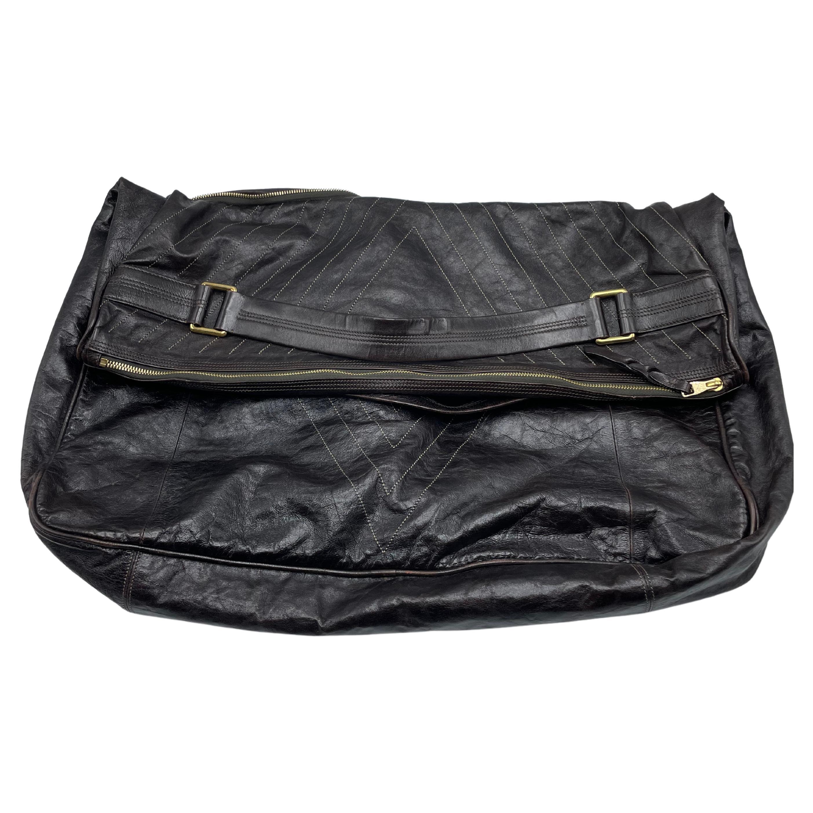 Louis Vuitton Convertible Runway Soana Sacoche in Marron In Good Condition For Sale In Palm Beach, FL