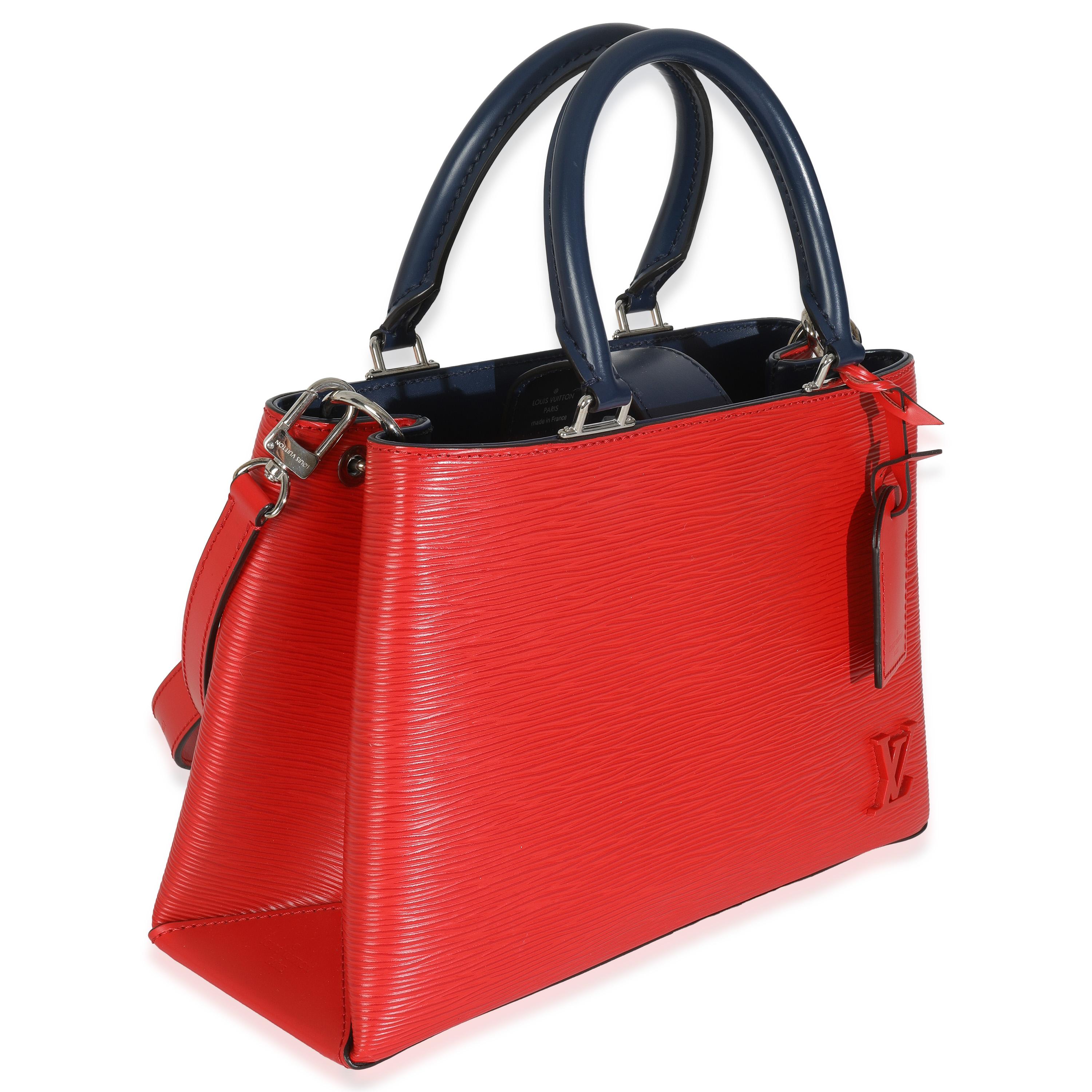 Titre de la liste : Louis Vuitton Coquelicot Epi Kleber PM
SKU : 147568
MSRP : 2950.00 USD
Condit : Usagé 
Condition du sac à main : Excellent
Commentaires sur l'état : L'article est en excellent état et présente de légers signes d'usure. Légères