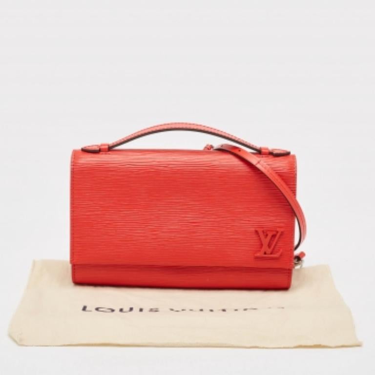 Louis Vuitton Coquelicot Epi Leder Clery Pochette Tasche aus Leder im Angebot 3