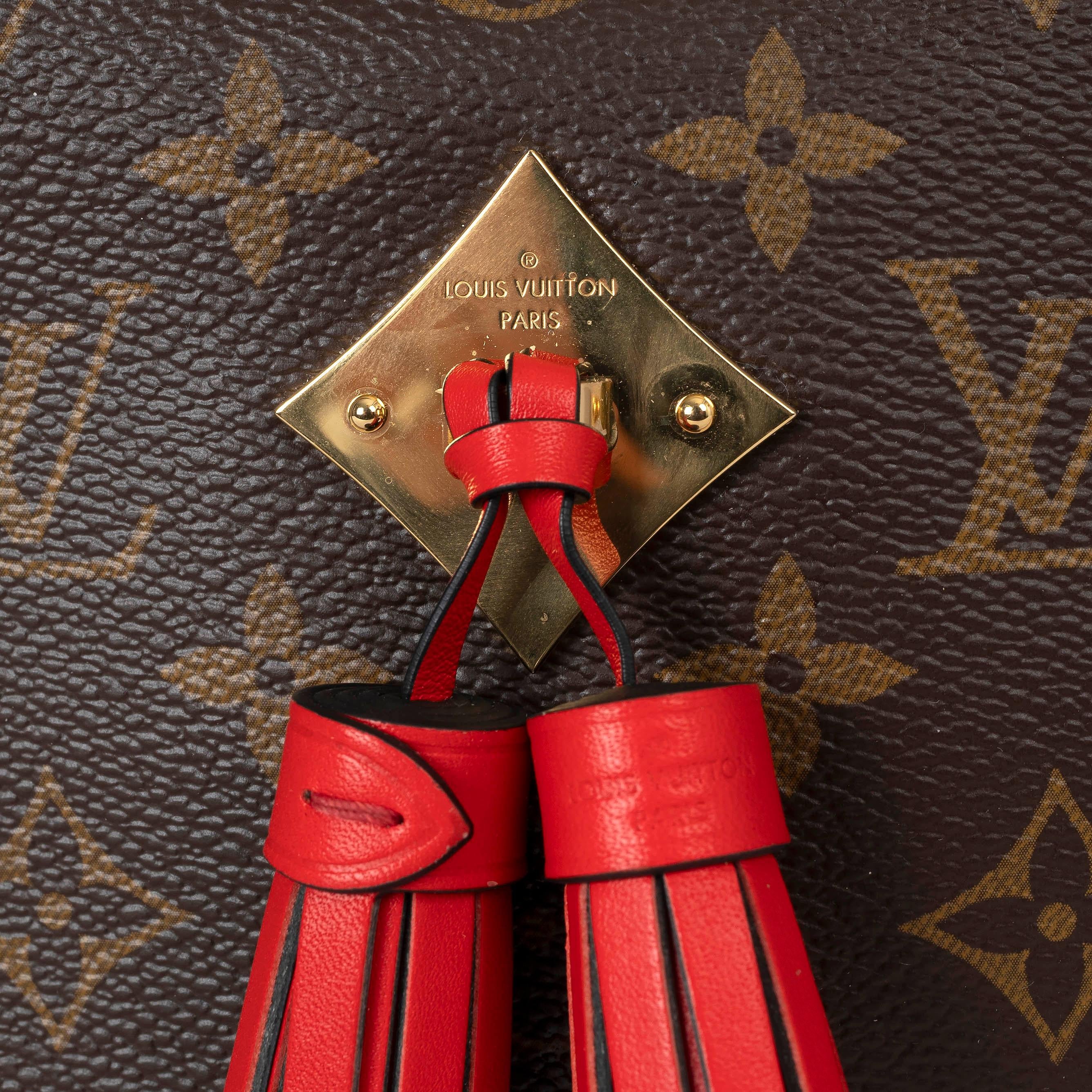 LOUIS VUITTON Coquelicot red Monogram Canvas SAINTONGE Crossbody Bag For Sale 1