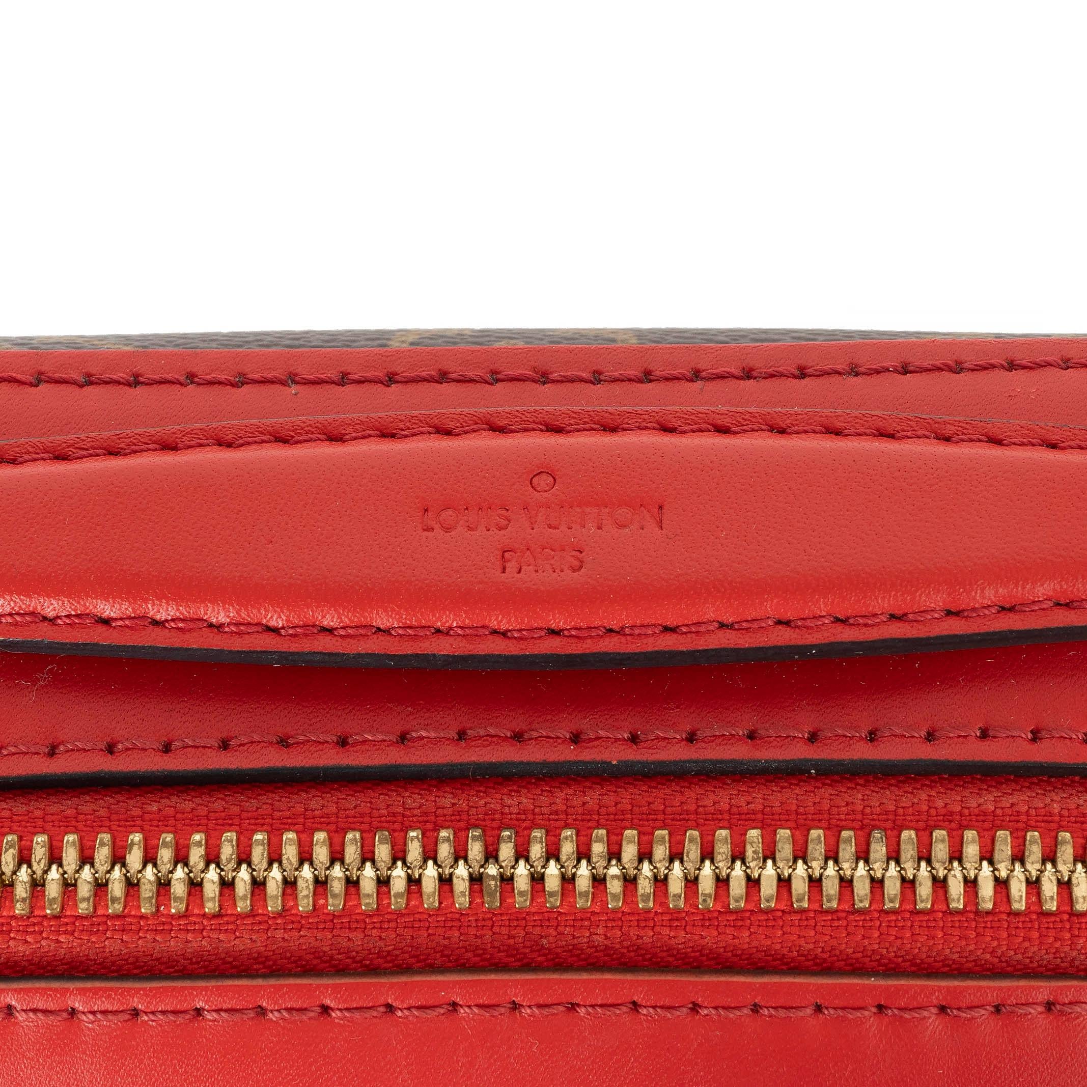 LOUIS VUITTON Coquelicot red Monogram Canvas SAINTONGE Crossbody Bag For Sale 2