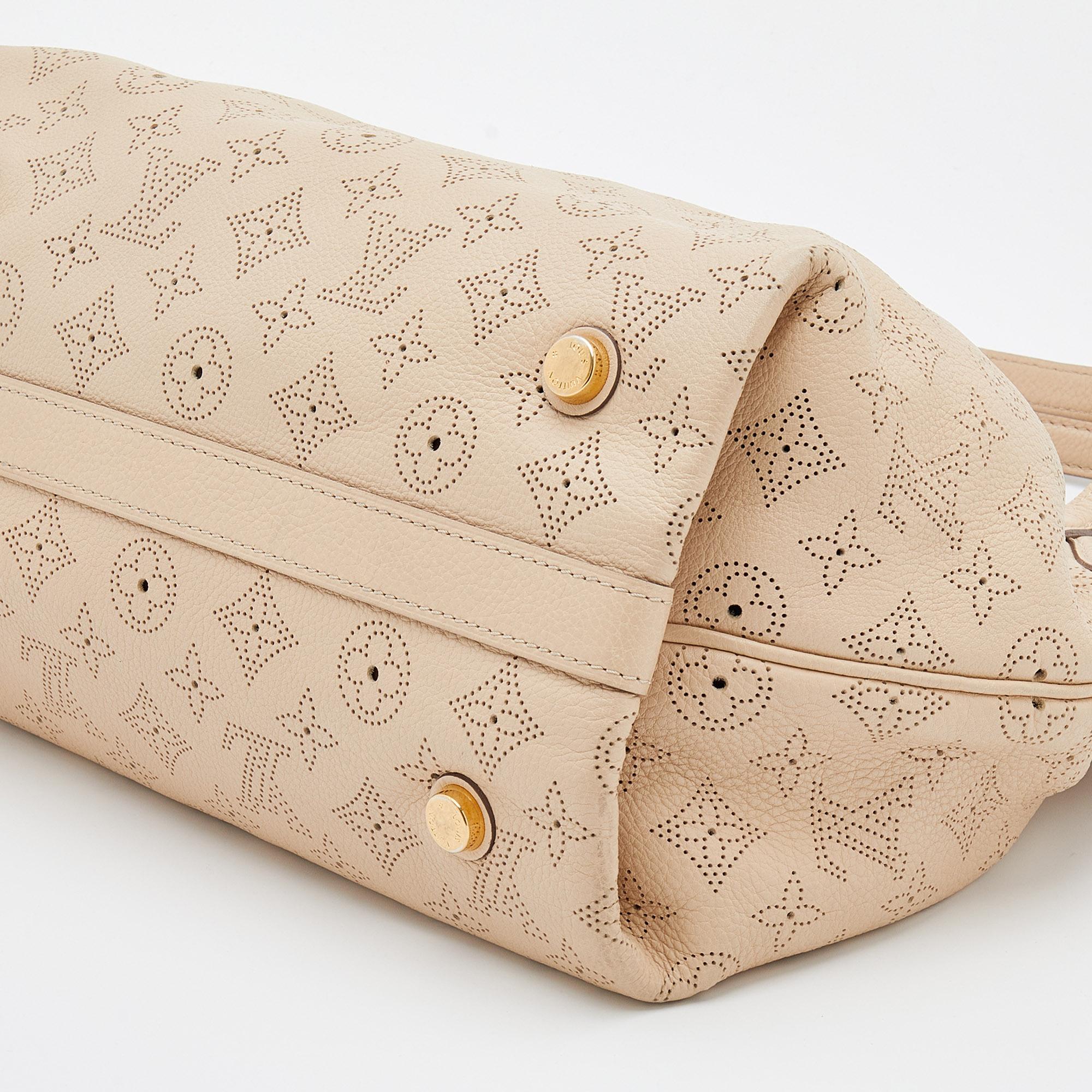 Louis Vuitton Coquill Monogram Mahina Leather Cirrus PM Bag 3