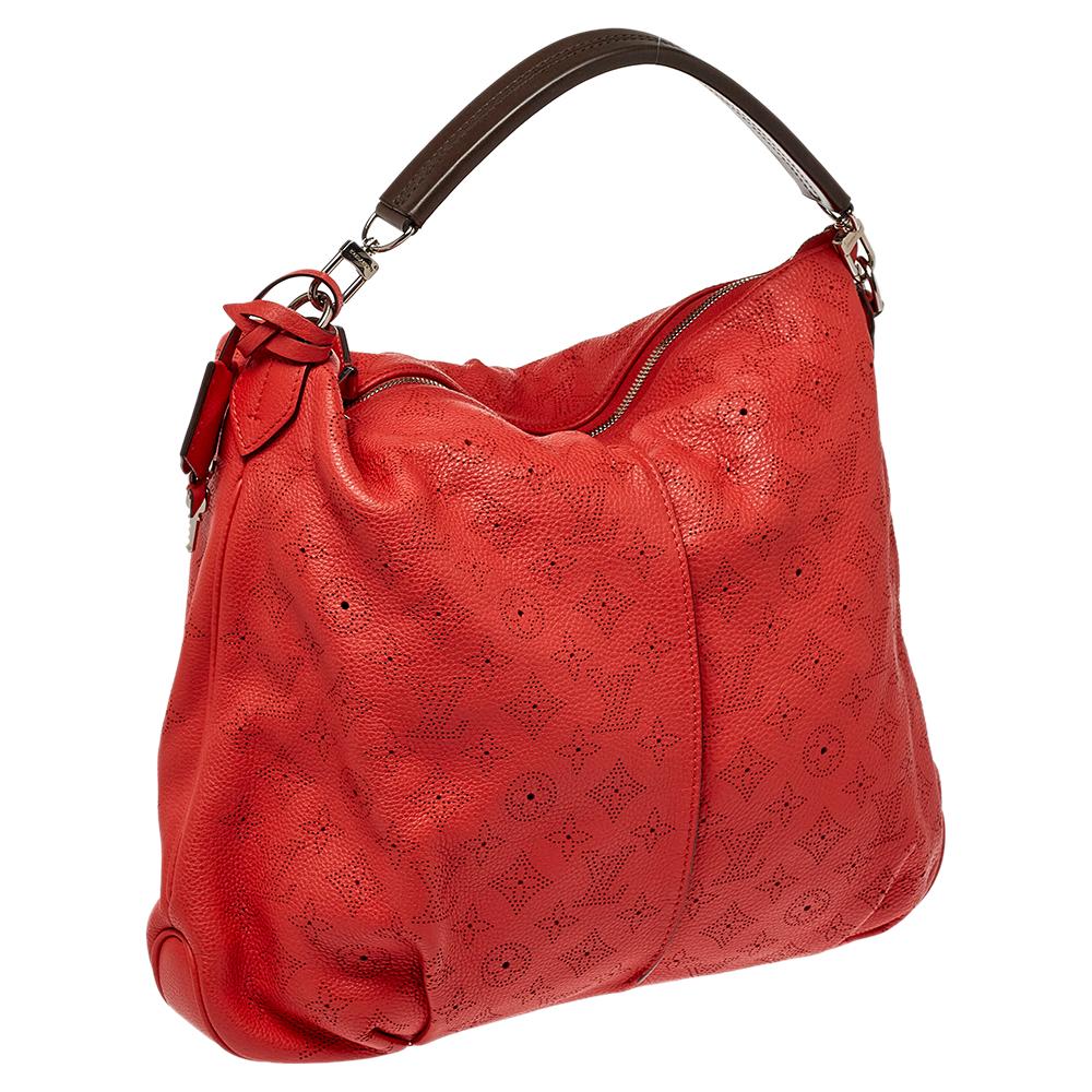 Louis Vuitton Corall Monogram Mahina Leather Selene MM Bag In Good Condition In Dubai, Al Qouz 2