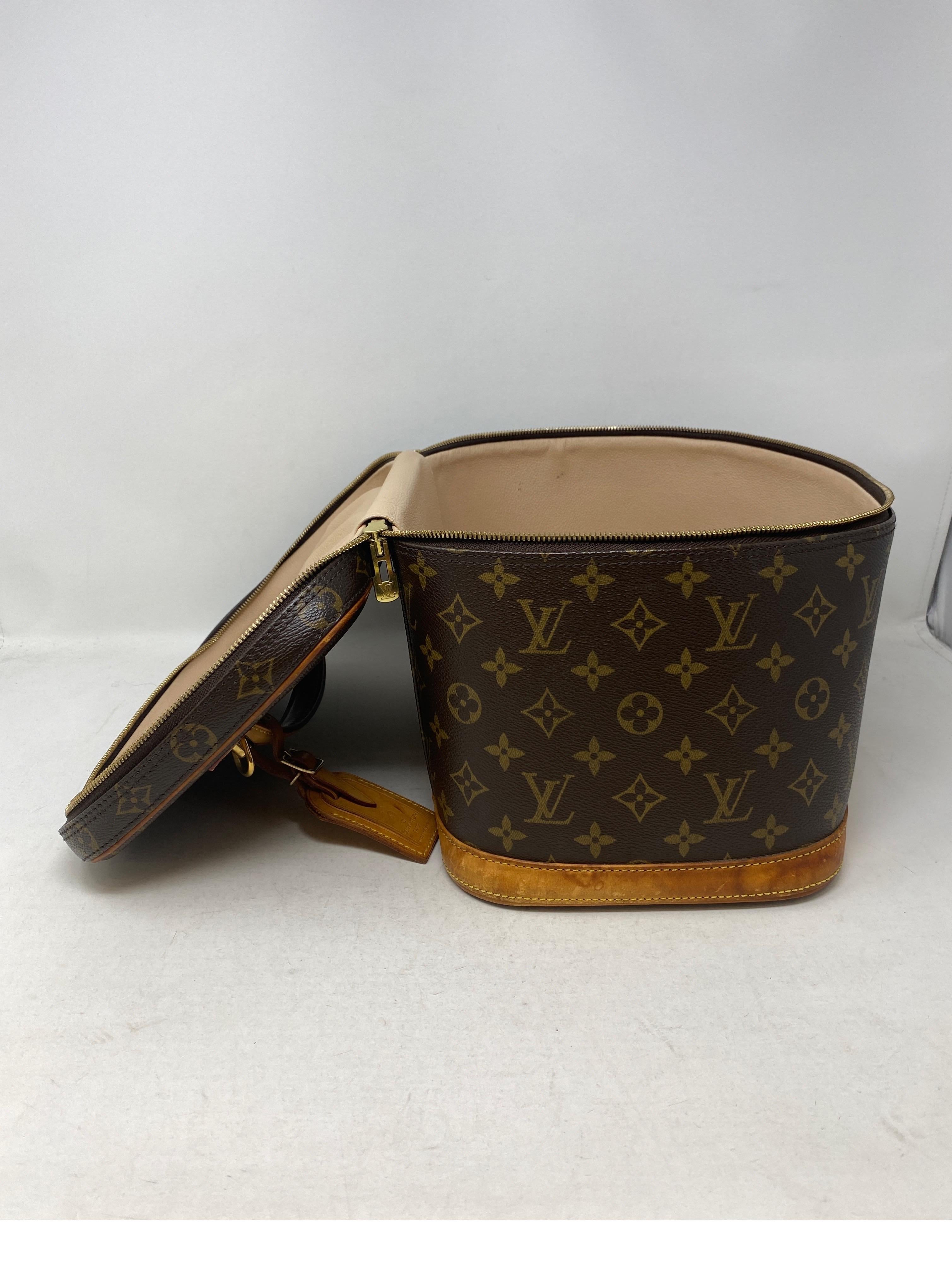 Louis Vuitton Cosmetic Bag  3
