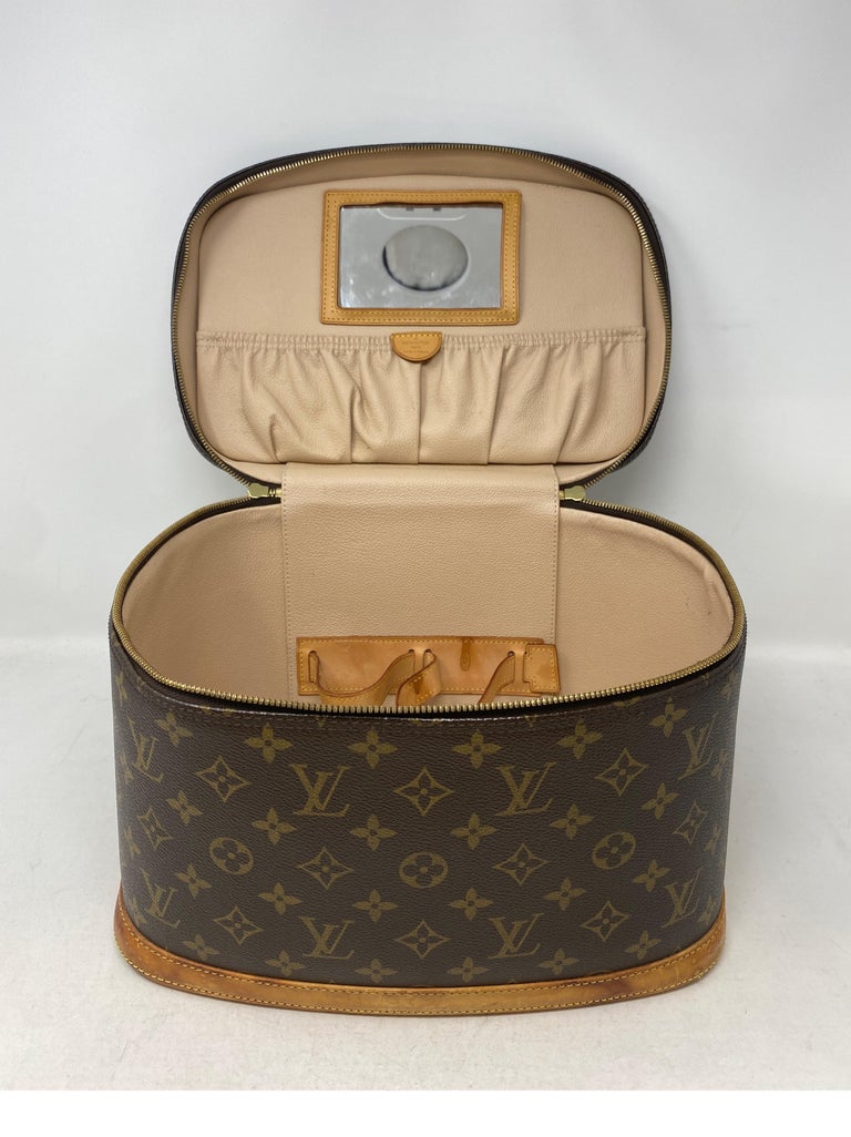 Louis Vuitton Makeup Bag Vintage - For Sale on 1stDibs