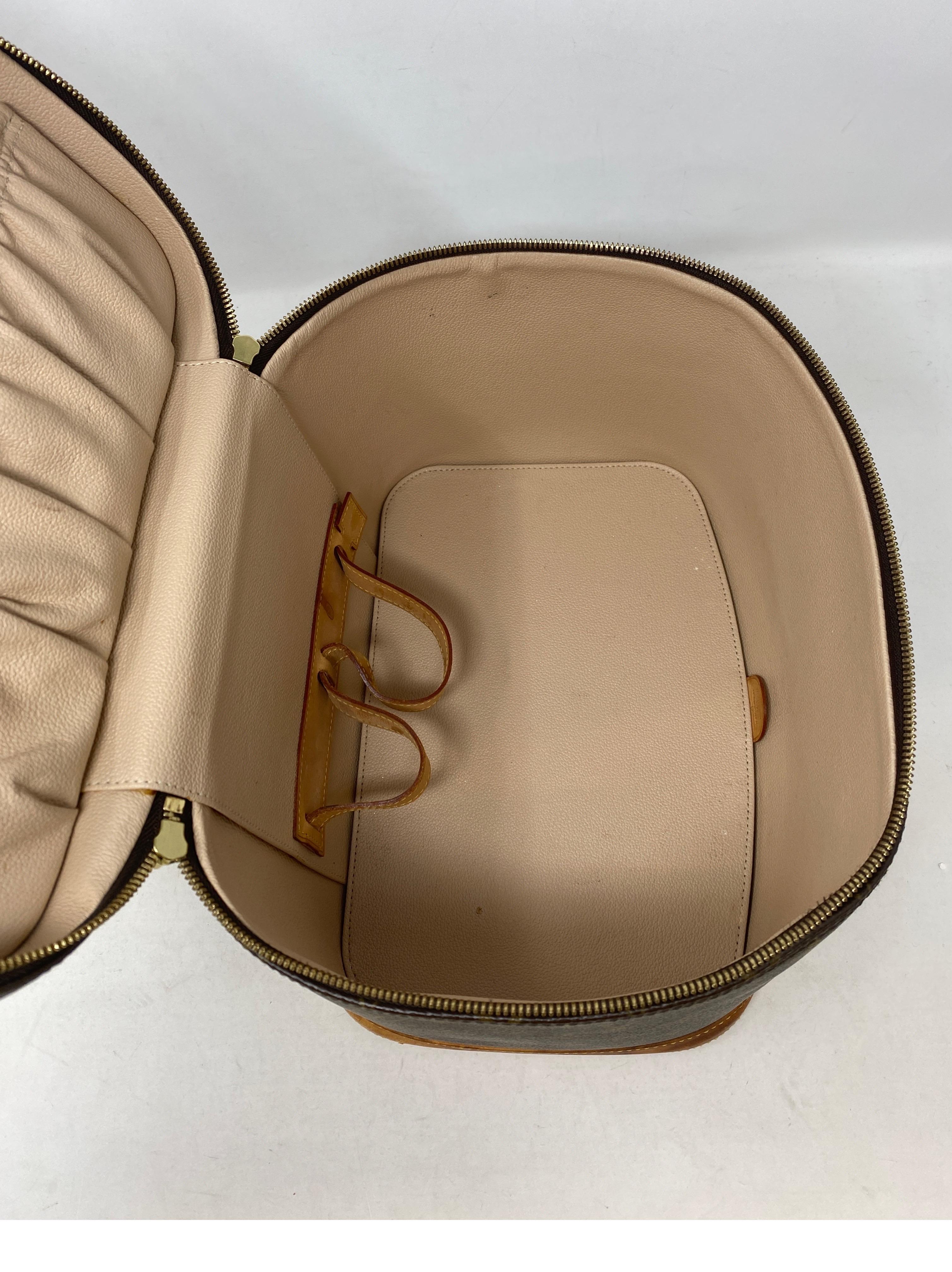 Women's or Men's Louis Vuitton Cosmetic Bag