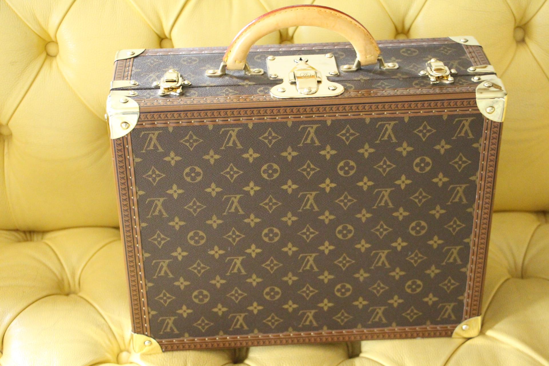 Women's or Men's Louis Vuitton Cotteville 40 Suitcase in Monogram