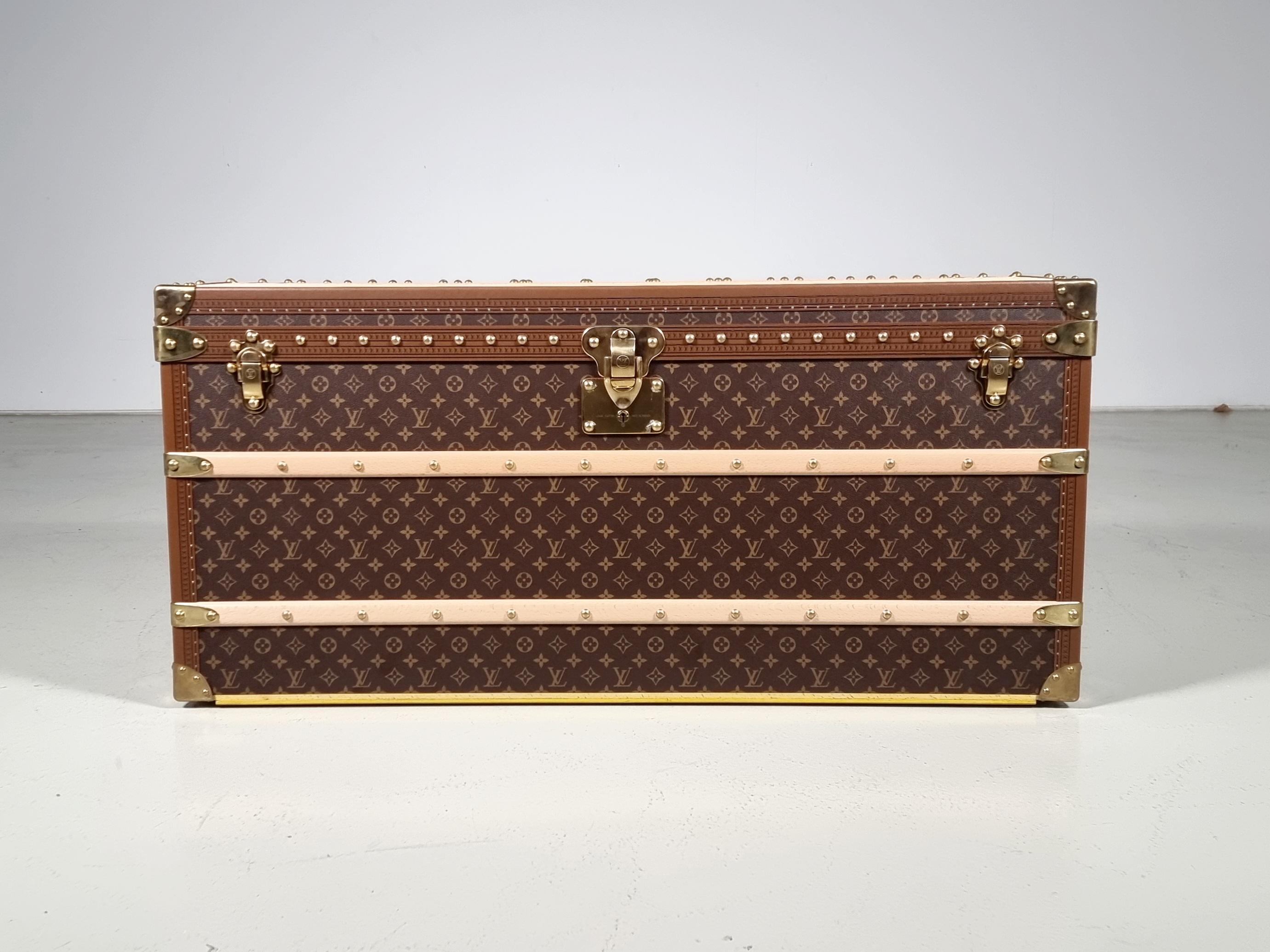 The noble traditions of Louis Vuitton trunk craftsmanship and savoir-faire are perpetuated in the Lozine Courrier 110. A rich and sophisticated hard case protects plush interiors. The waiting list at Louis Vuitton for this item is more than a