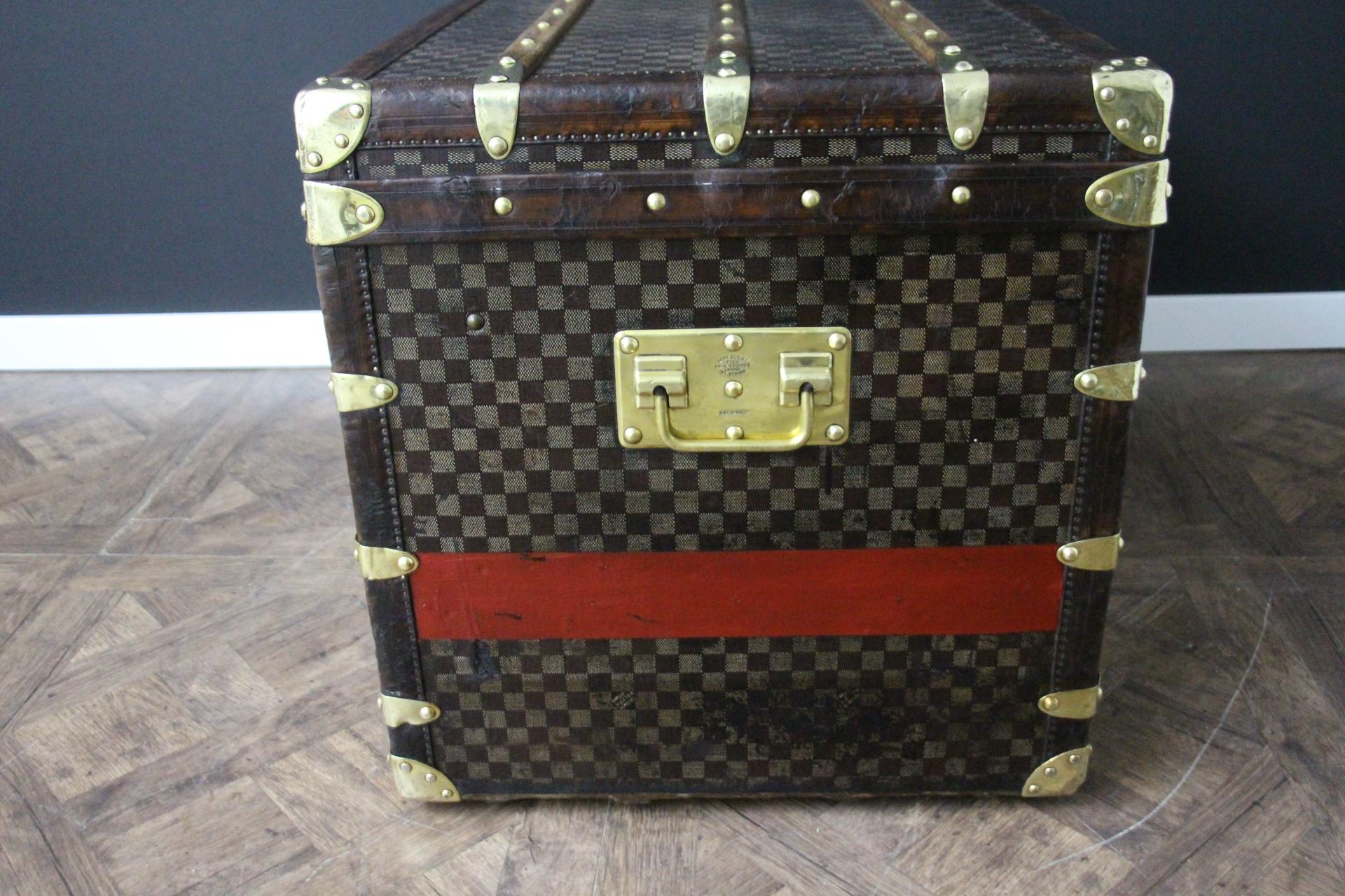 Louis Vuitton Courrier Trunk in Damier Canvas 100 cm, Vuitton Steamer Trunk For Sale 4