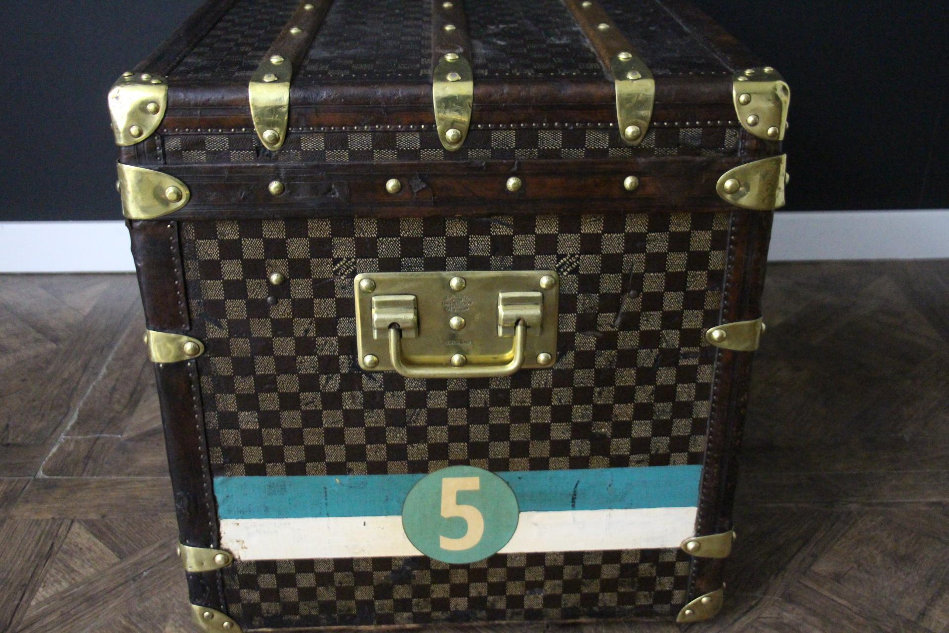 Louis Vuitton Courrier-Truhe aus Damier Canvas in Damier 90 cm, Vuitton Dampfer-Truhe im Angebot 3