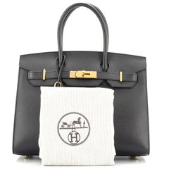 Sac Louis Vuitton Coussin en cuir d'agneau gaufré avec monogramme PM