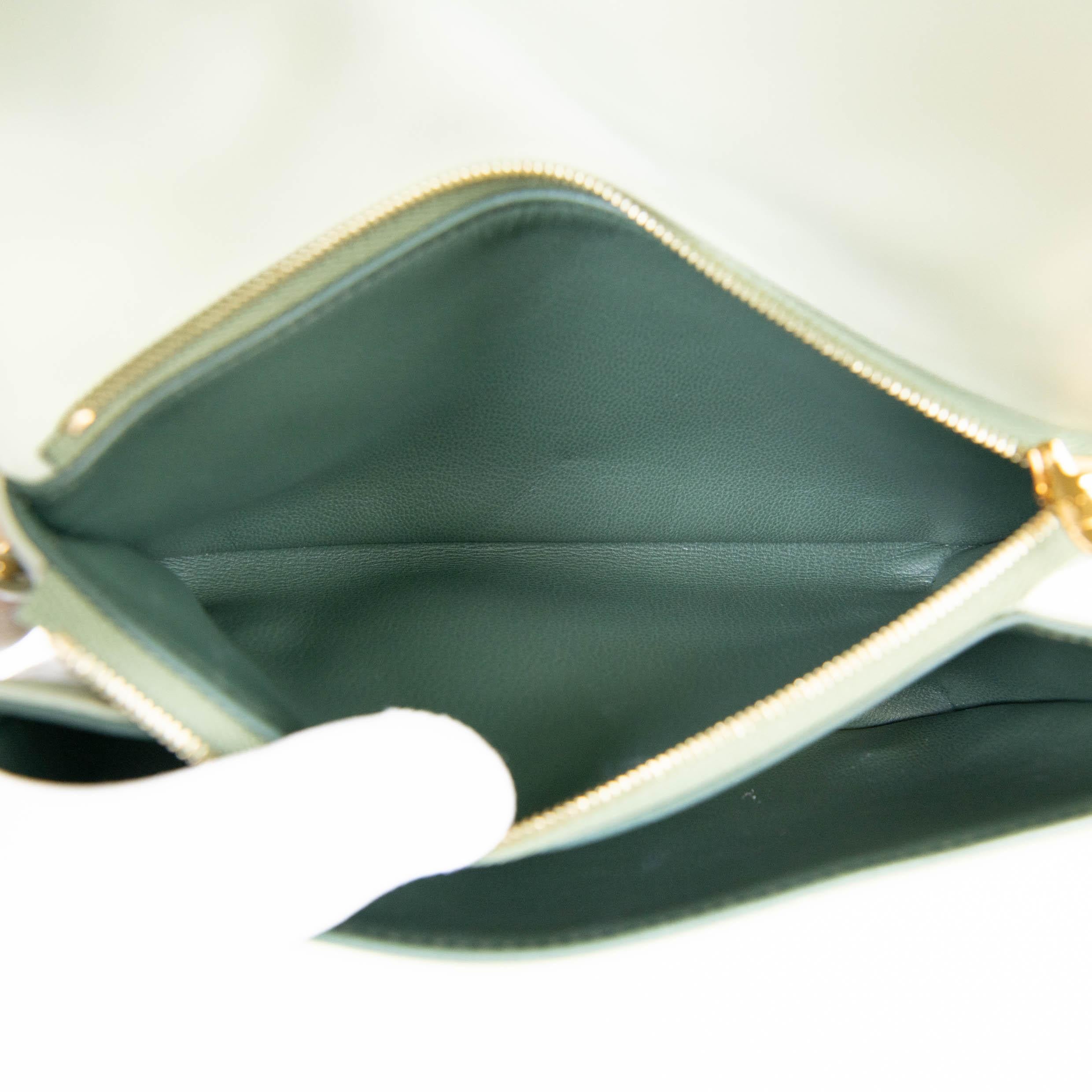 Louis Vuitton Coussin Grünes Lammleder Geprägtes Monogramm Pochette 5