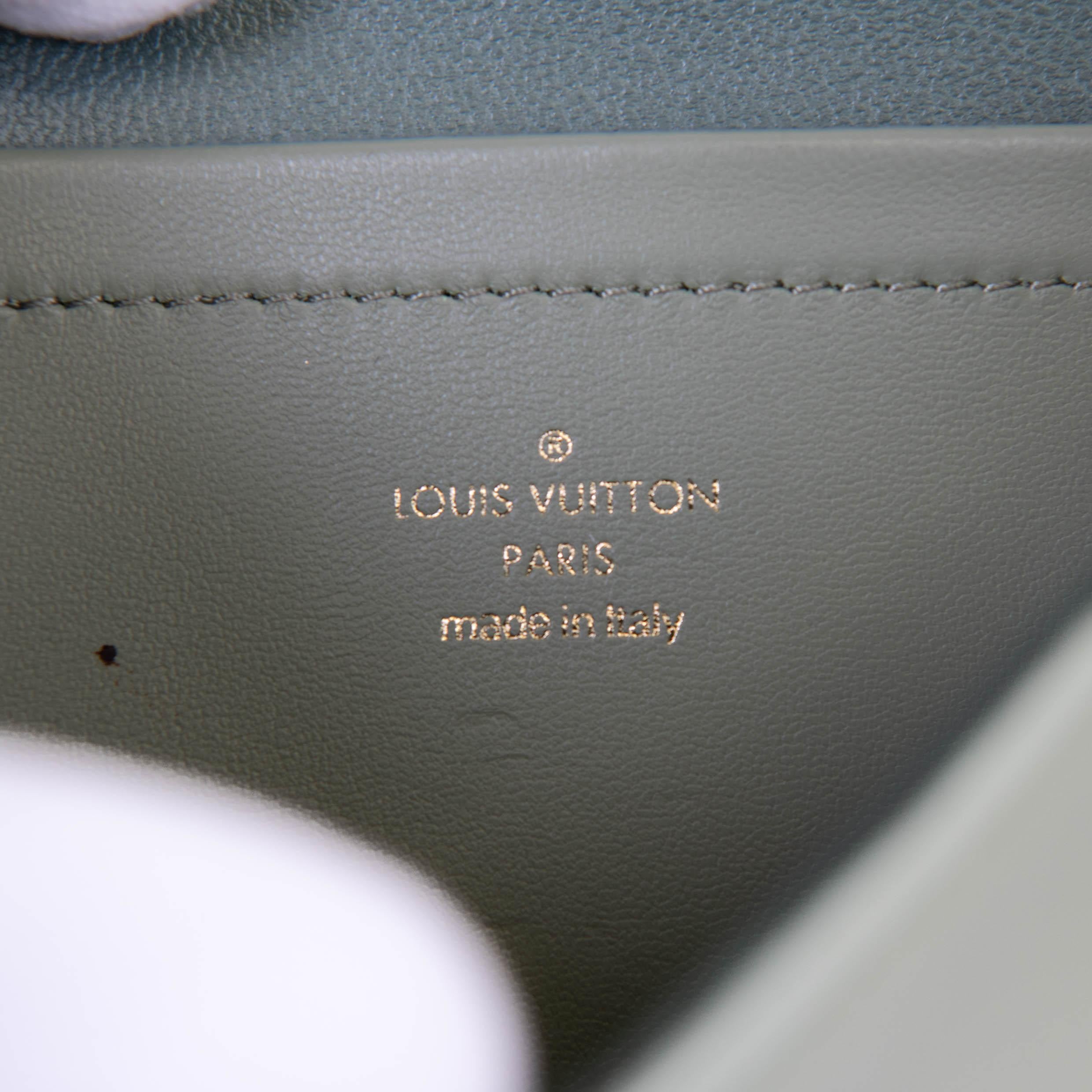 Louis Vuitton Coussin Grünes Lammleder Geprägtes Monogramm Pochette 3