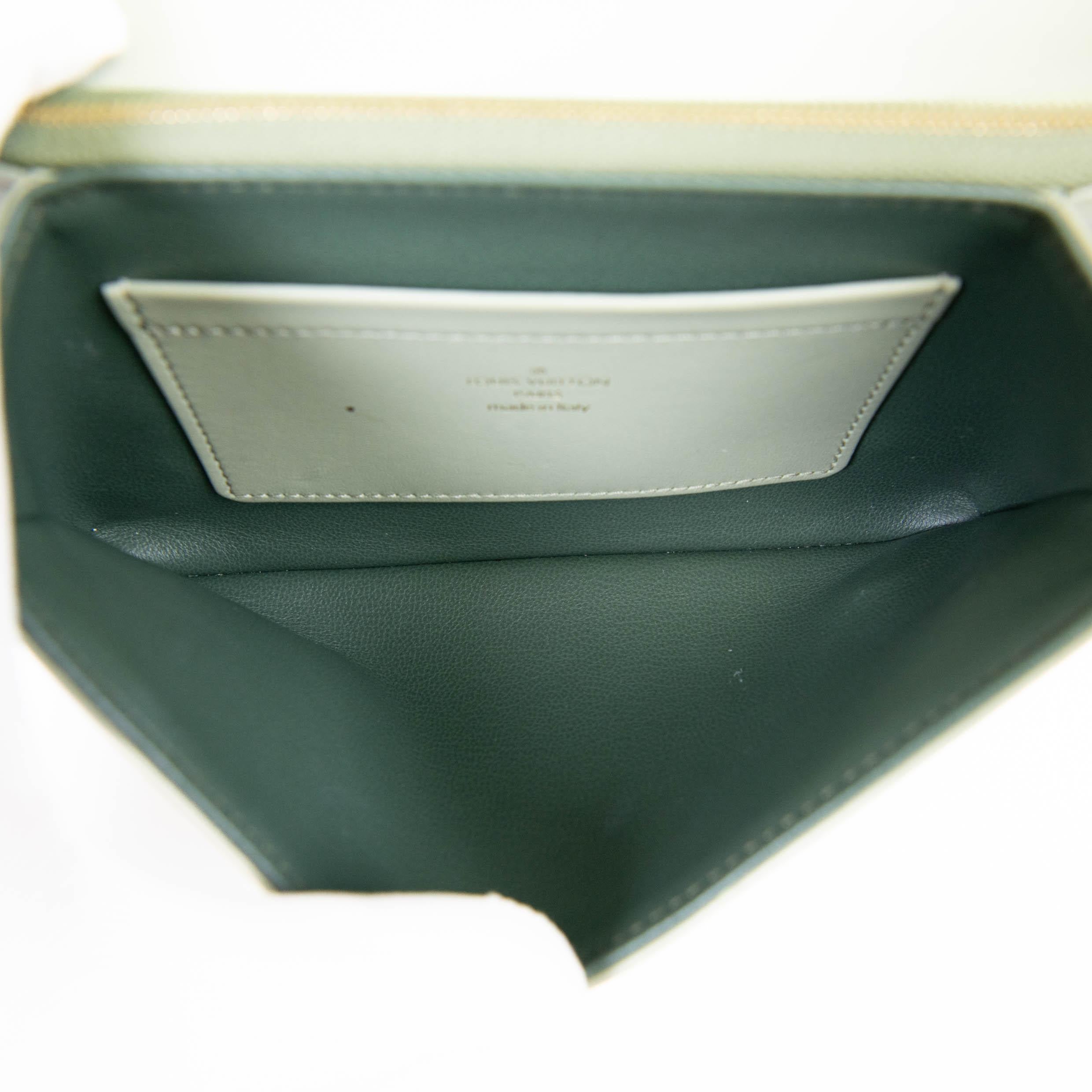 Louis Vuitton Coussin Grünes Lammleder Geprägtes Monogramm Pochette 4