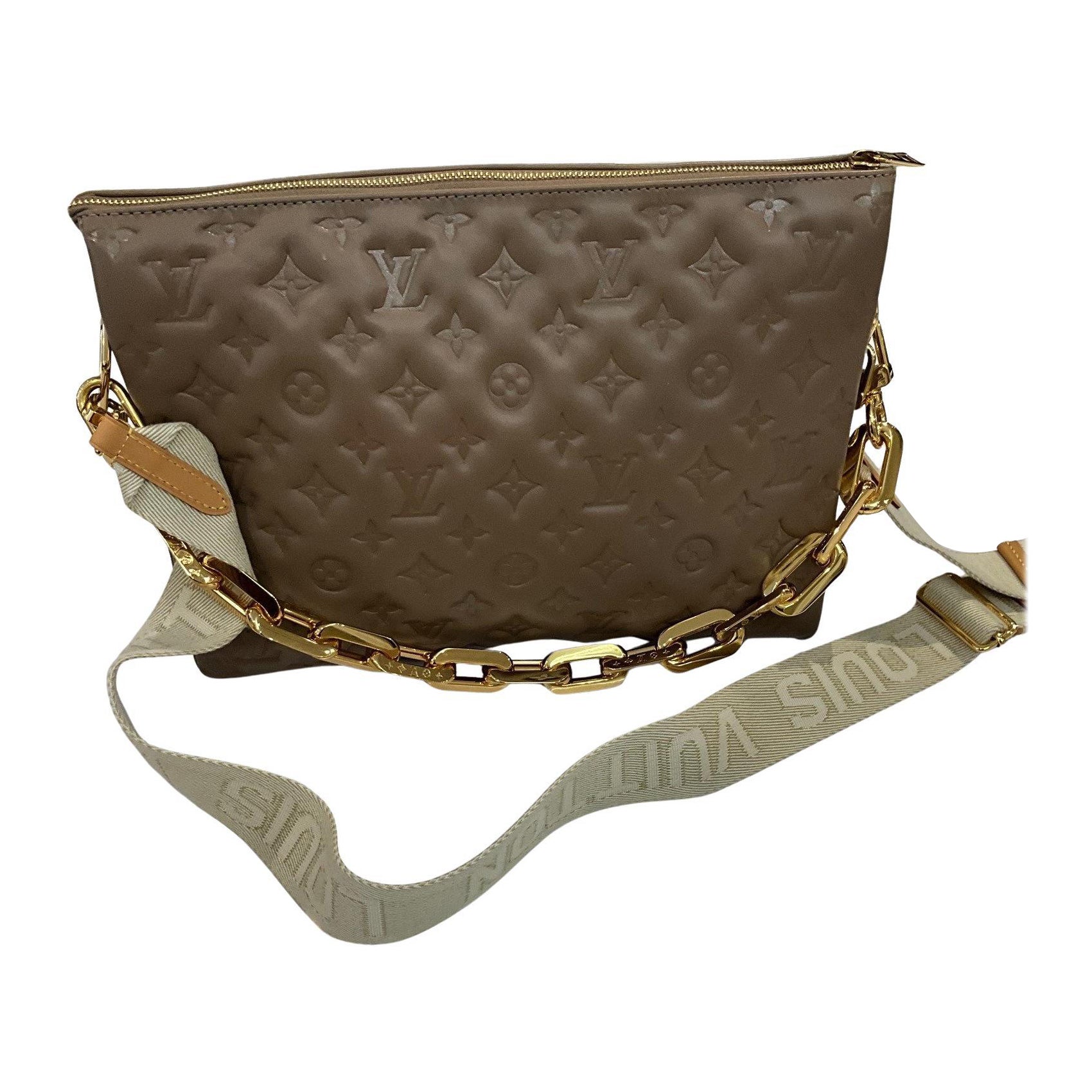 Louis Vuitton Coussin MM Taupe Borsa Nuova in vendita