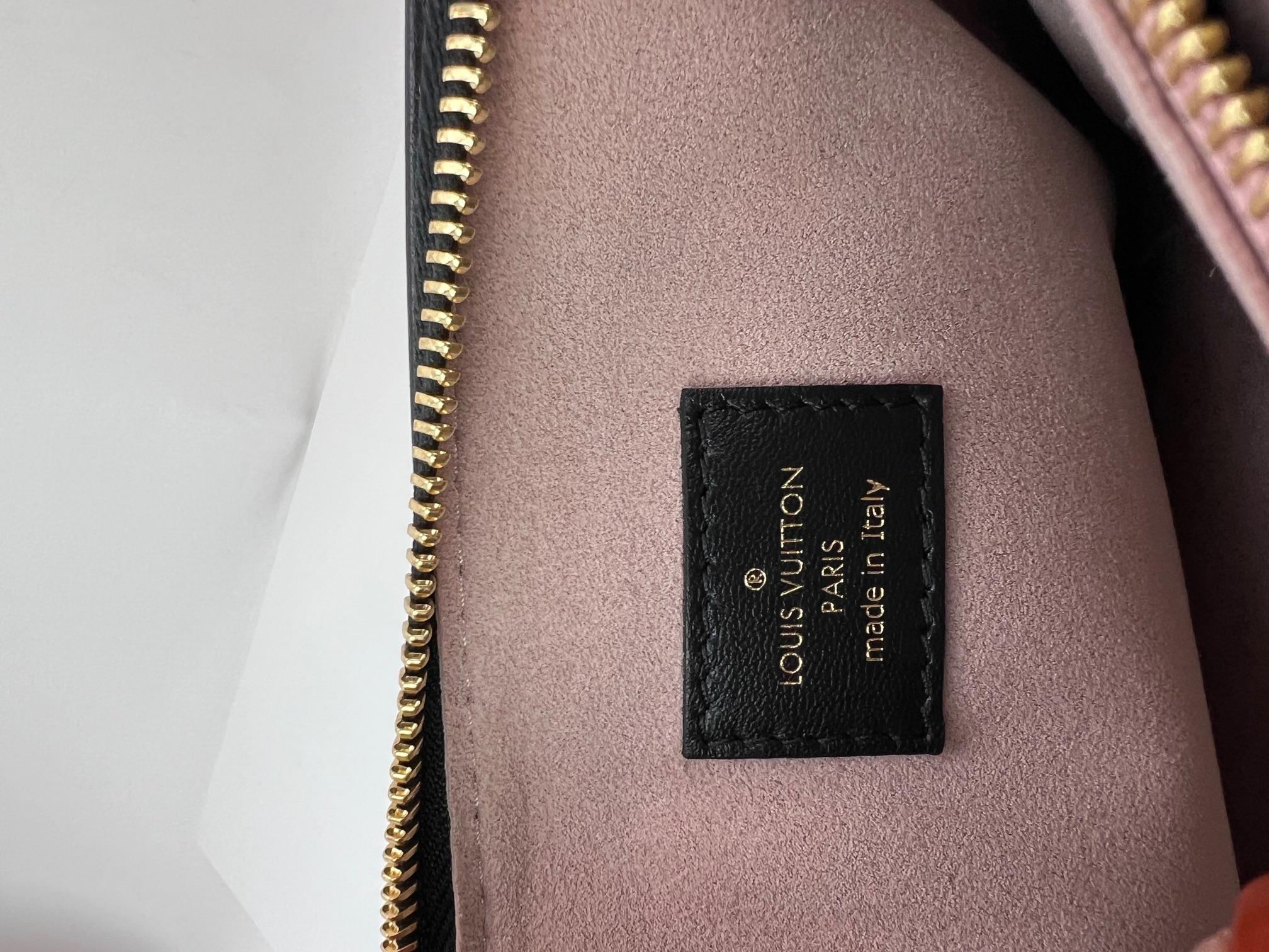 Louis Vuitton Coussin PM Black Lambskin Leather Shoulder Crossbody Bag 5