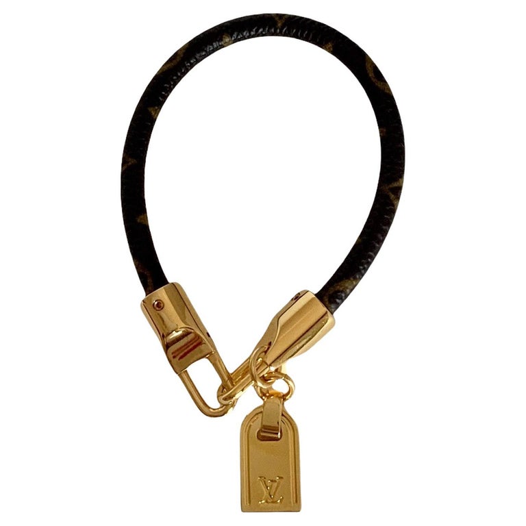 Louis Vuitton Crazy in Lock Charm Bracelet Brown Monogram. Size 19