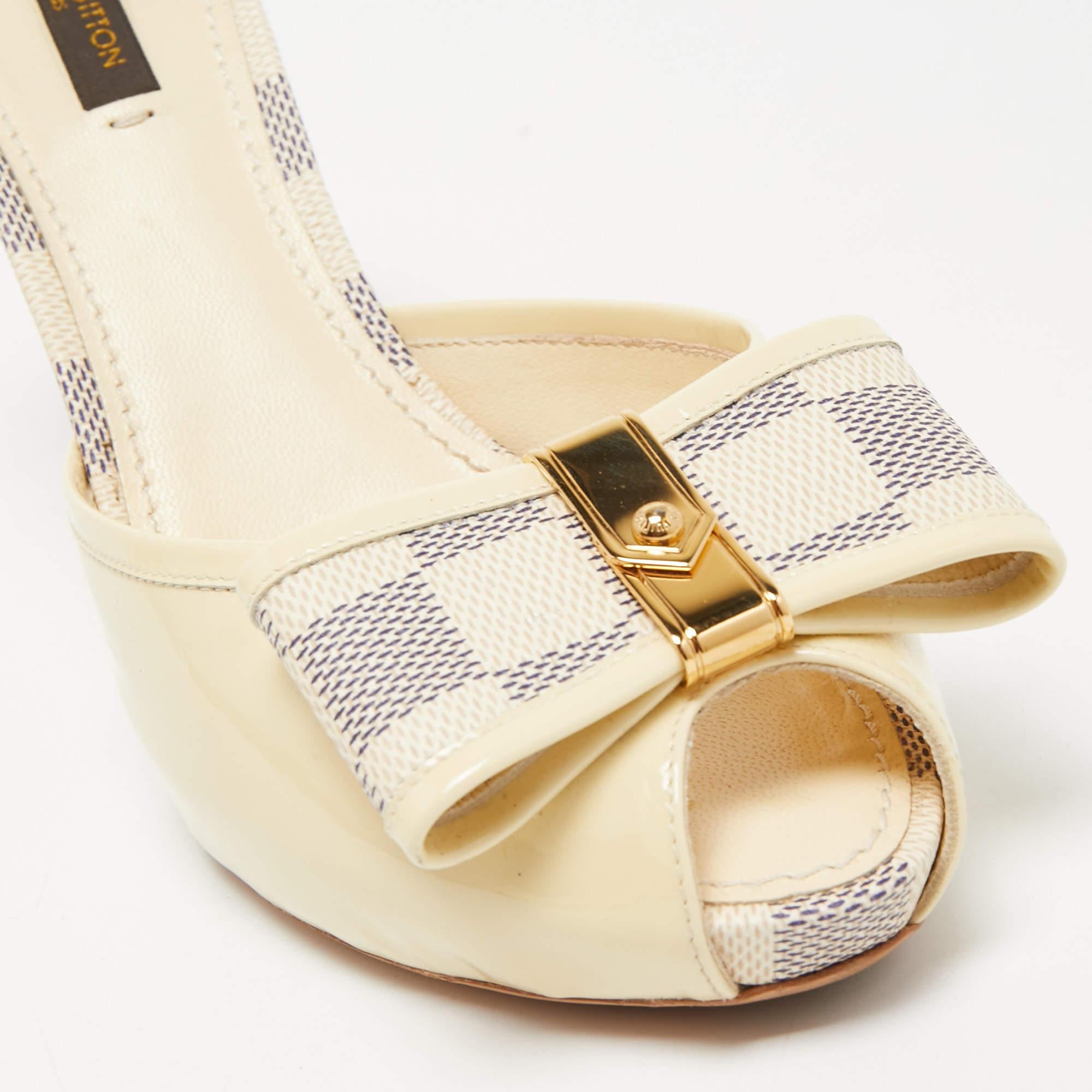 Louis Vuitton Cream Canvas and Patent Leather Slides Size 38 1