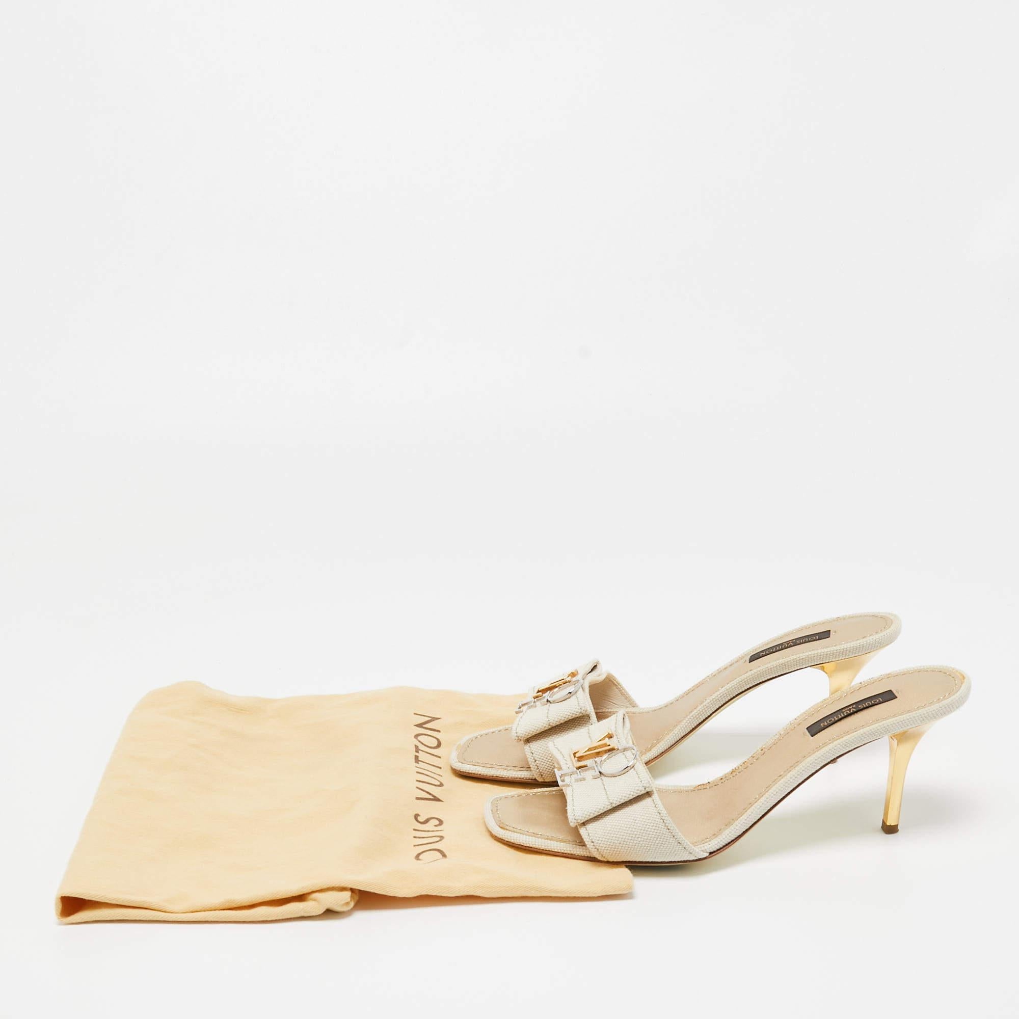 Louis Vuitton Creme Canvas Love Bow Slide Sandalen Größe 37,5 im Angebot 5