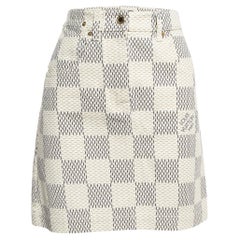 Mini-jupe Louis Vuitton en jean imprimé damier azur crème, taille M