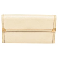 Louis Vuitton Cream Leather International Wallet with leather, gold-tone 