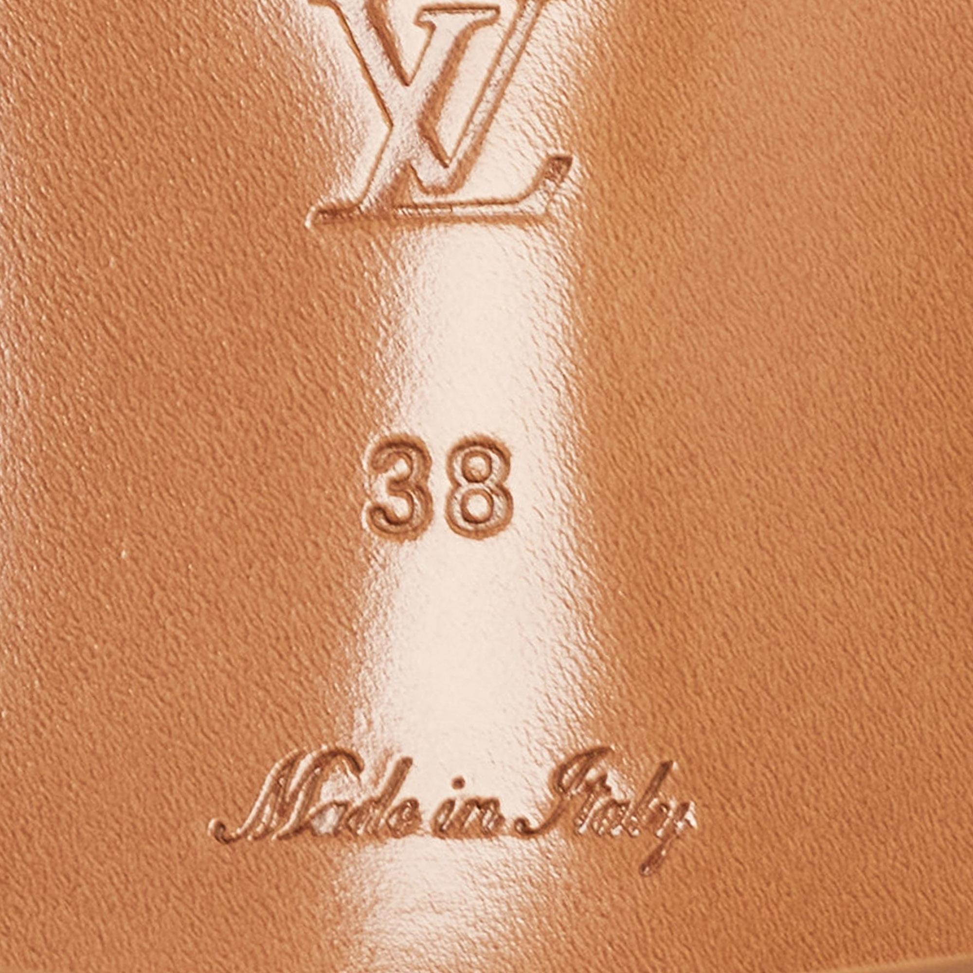 Women's Louis Vuitton Cream Monogram Leather Slide Sandals Size 38