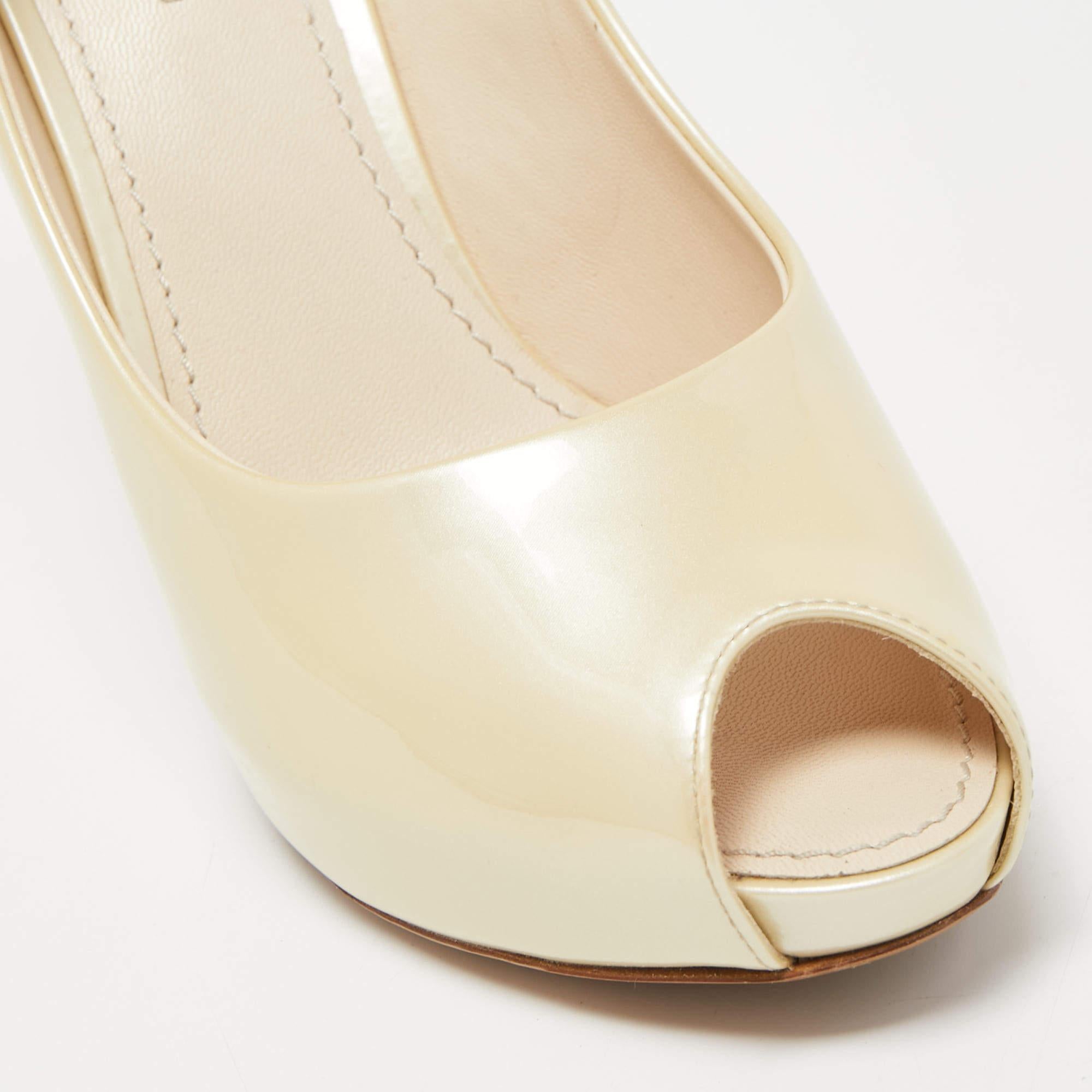 Women's Louis Vuitton Cream Patent Leather Oh Really! Pumps Size 36.5 For Sale